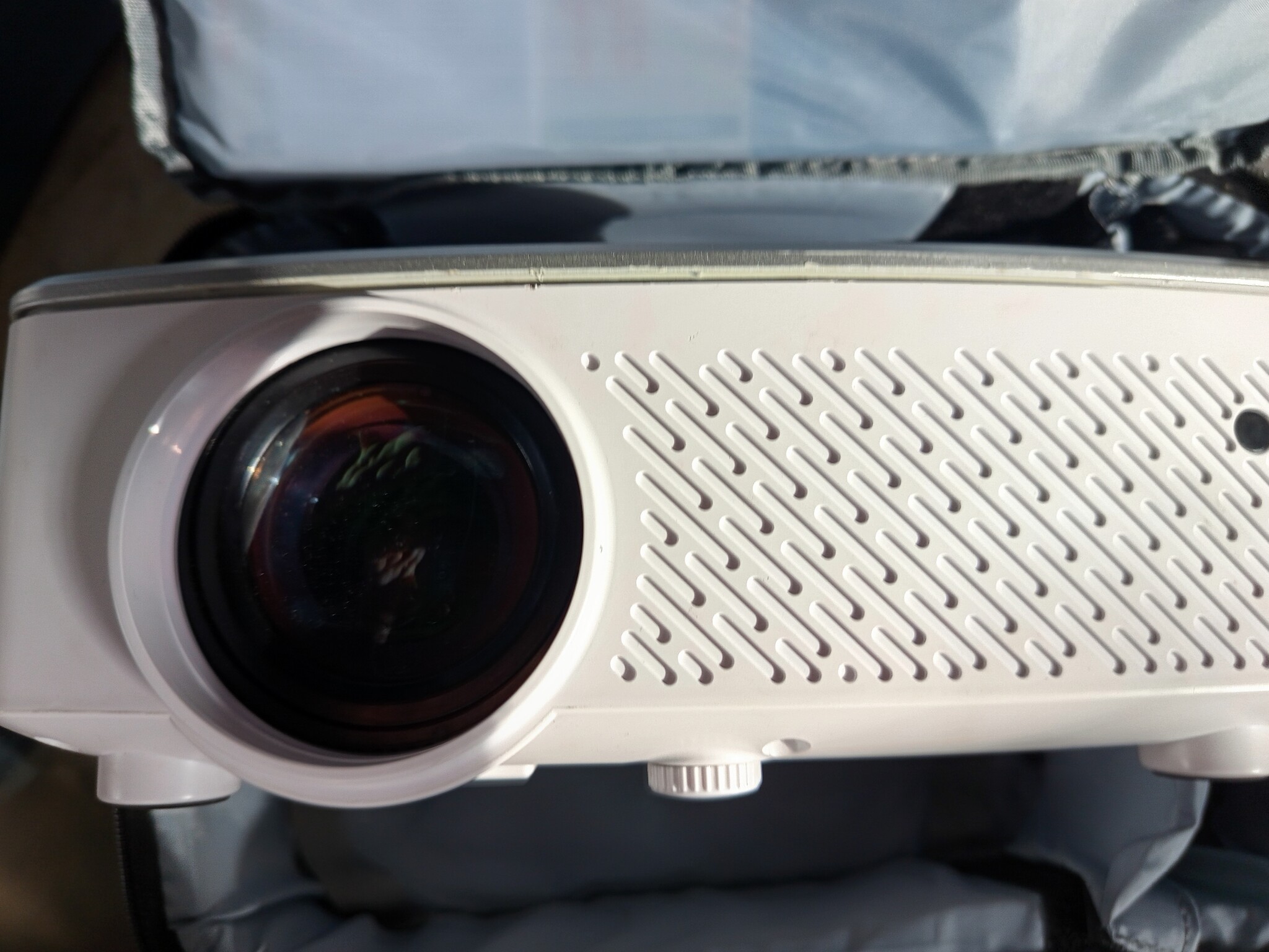 Draagbare projector 1080P Nativ, mini-Bluetooth-projector met 9500 lumen, ondersteuning 4K, bioscoopprojector, max. 500 cm, compatibel met tv-stick, HDMI, VGA, USB, TF AV (zilver)