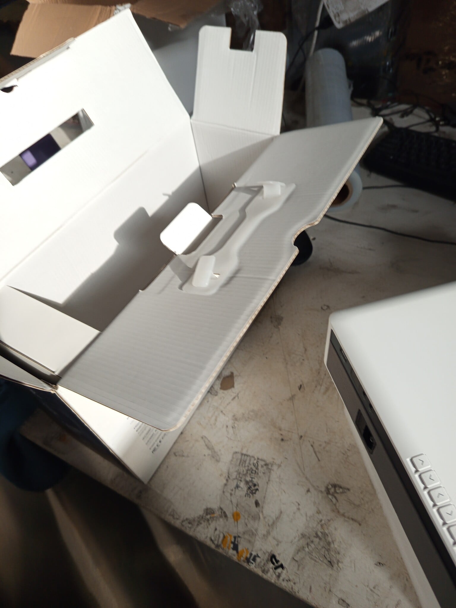 AKIYO O8 4K Projector: 20000 Lumen WiFi 6 Bluetooth, 300" Beeld, Home Theater met Zoomfunctie