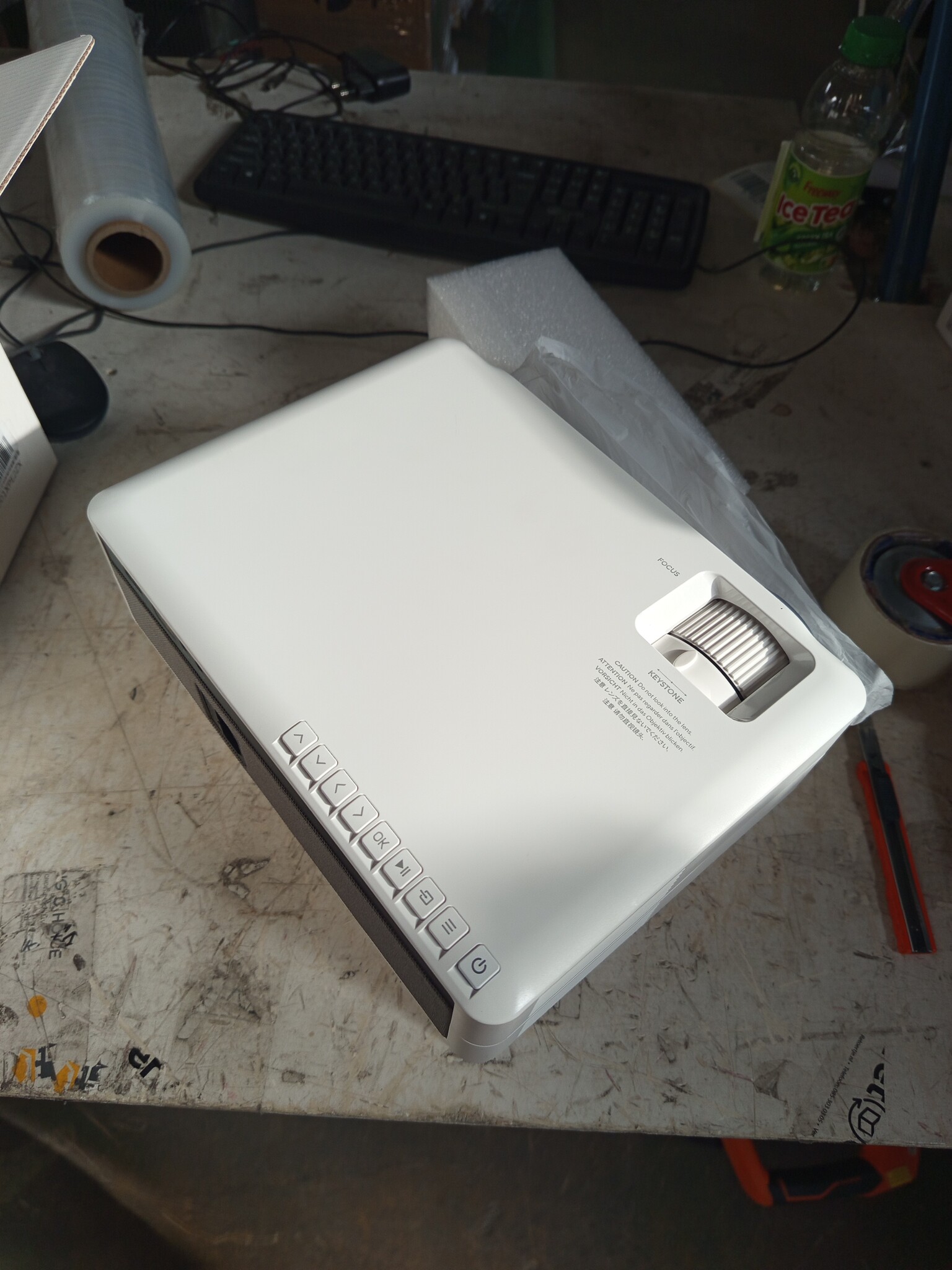 AKIYO O8 4K Projector: 20000 Lumen WiFi 6 Bluetooth, 300" Beeld, Home Theater met Zoomfunctie