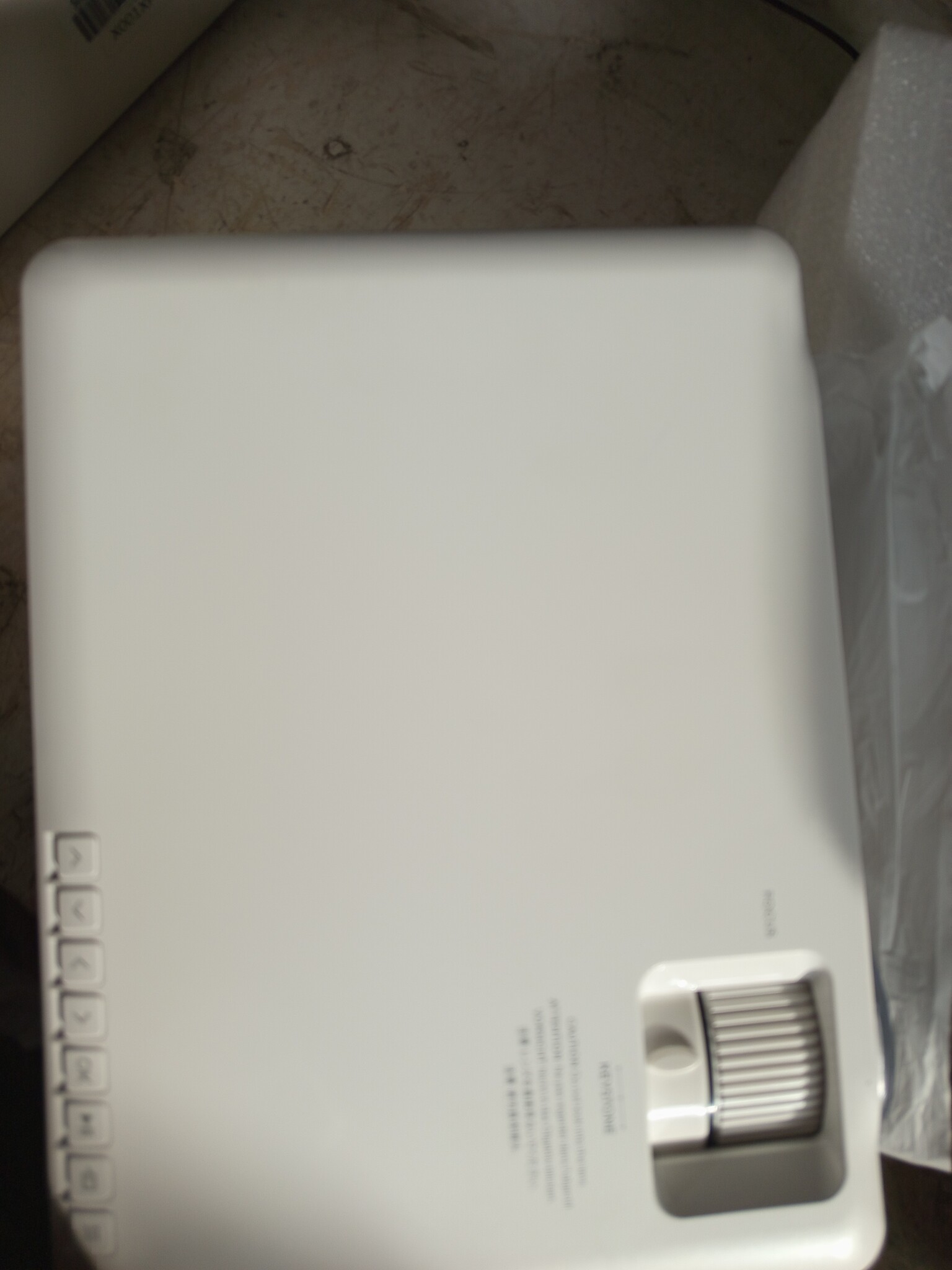 AKIYO O8 4K Projector: 20000 Lumen WiFi 6 Bluetooth, 300" Beeld, Home Theater met Zoomfunctie