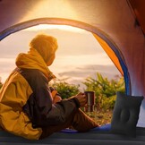 Automatras Luchtbed 135x70 cm voor auto, camping & reizen inclusief luchtpomp & 2 kussens - Geschikt voor MPV, SUV, Sedan