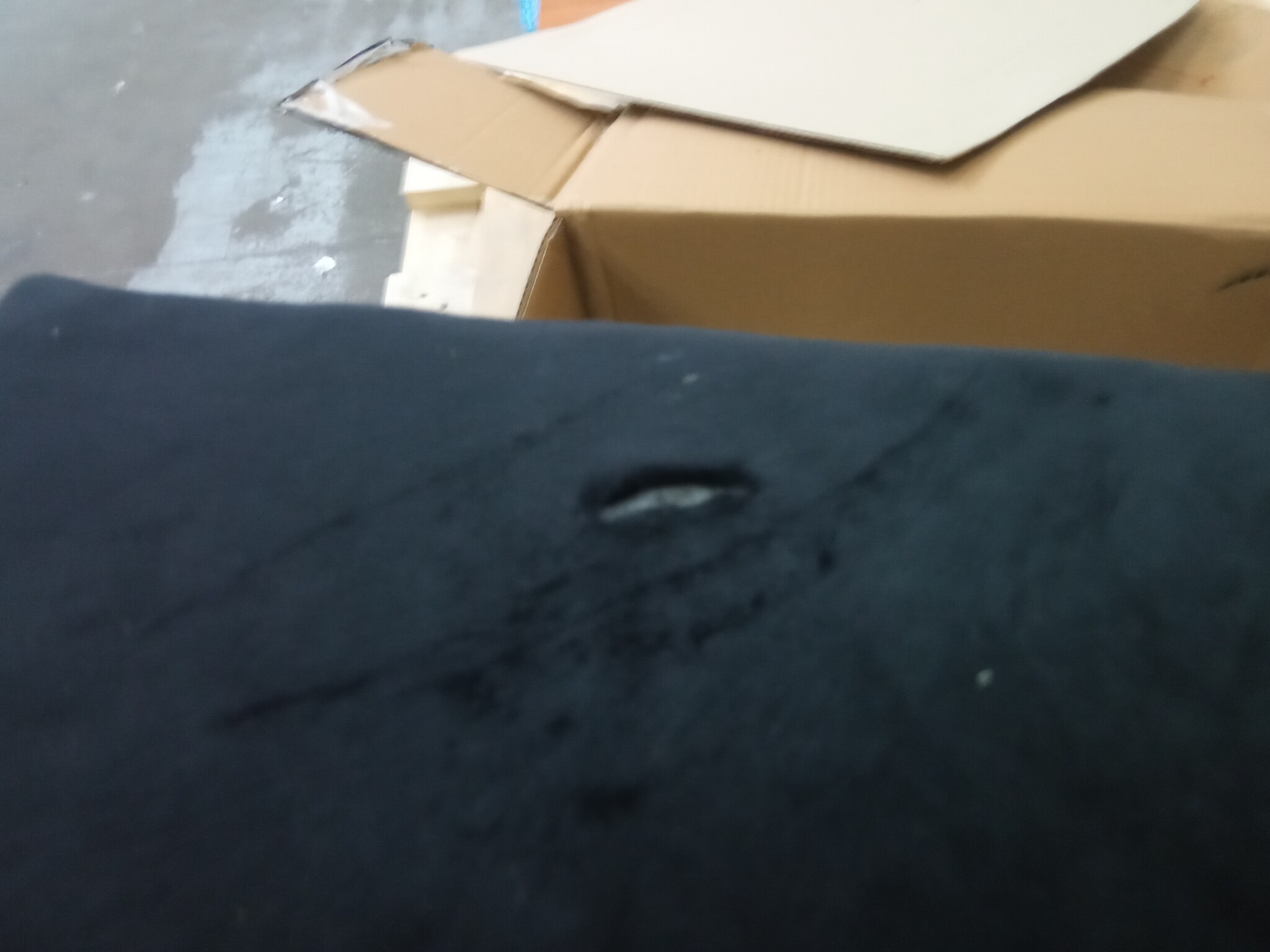 VidaXL Kruk Fluweel Zwart - 74% Korting!