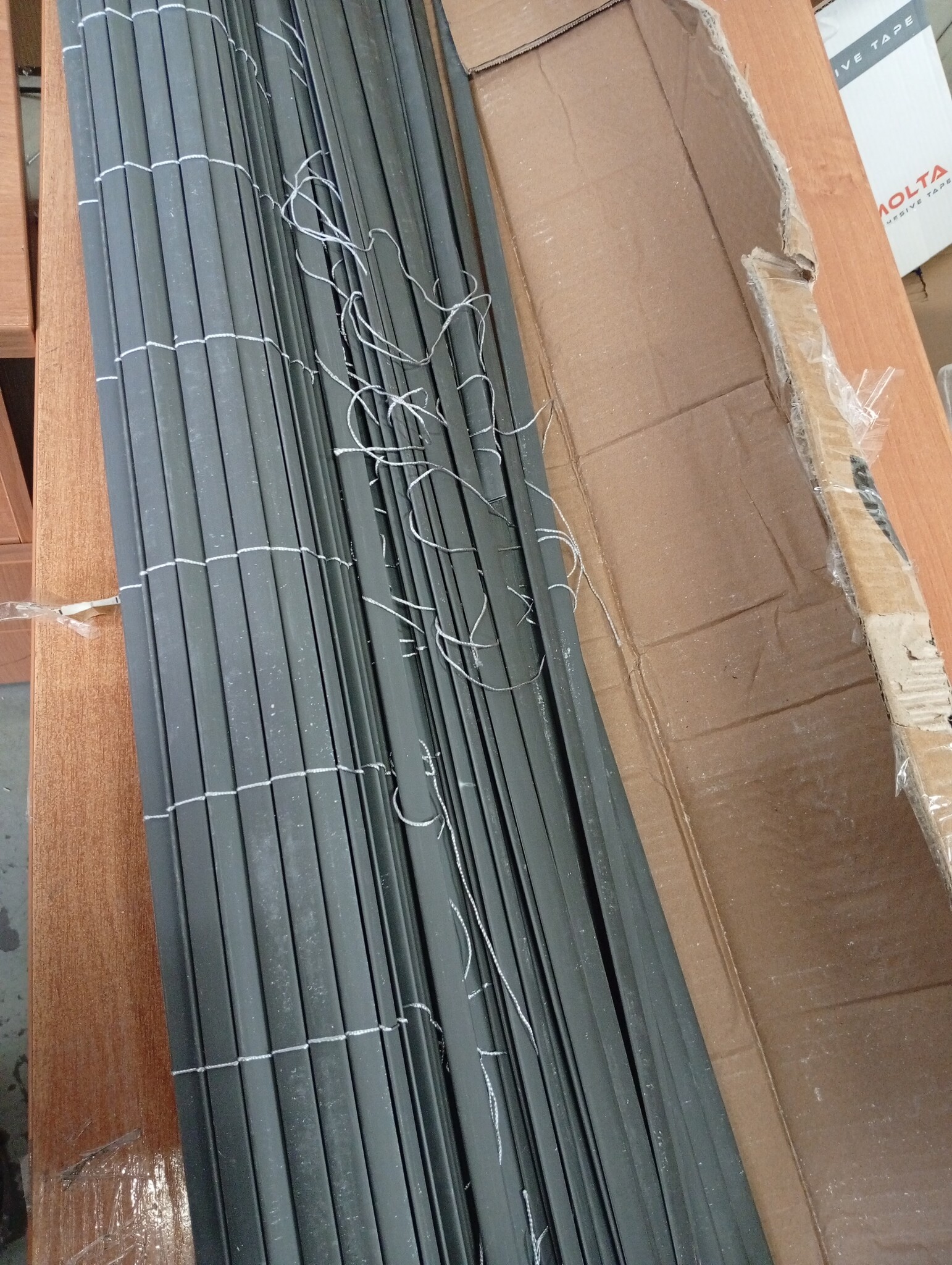 PVC Tuinafscheiding Grijs 90x300cm - 70% Korting!