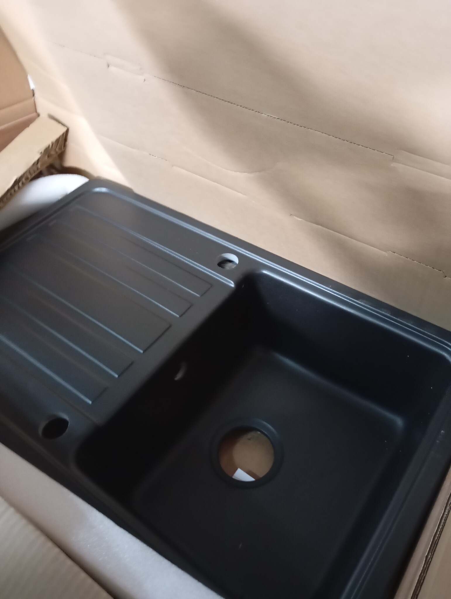 Gootsteen graniet enkele spoelbak met afvoer omkeerbaar zwart