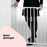 Safety 1st Wall Fix Extending Metal Gate, Verstelbaar Traphekje, 62 – 102cm, Veligheidshek Baby, Met één Hand te Openen, Eenvoudig te Bevestigen en Weer te Verwijderen, Geen Struikelgevaar, Wit