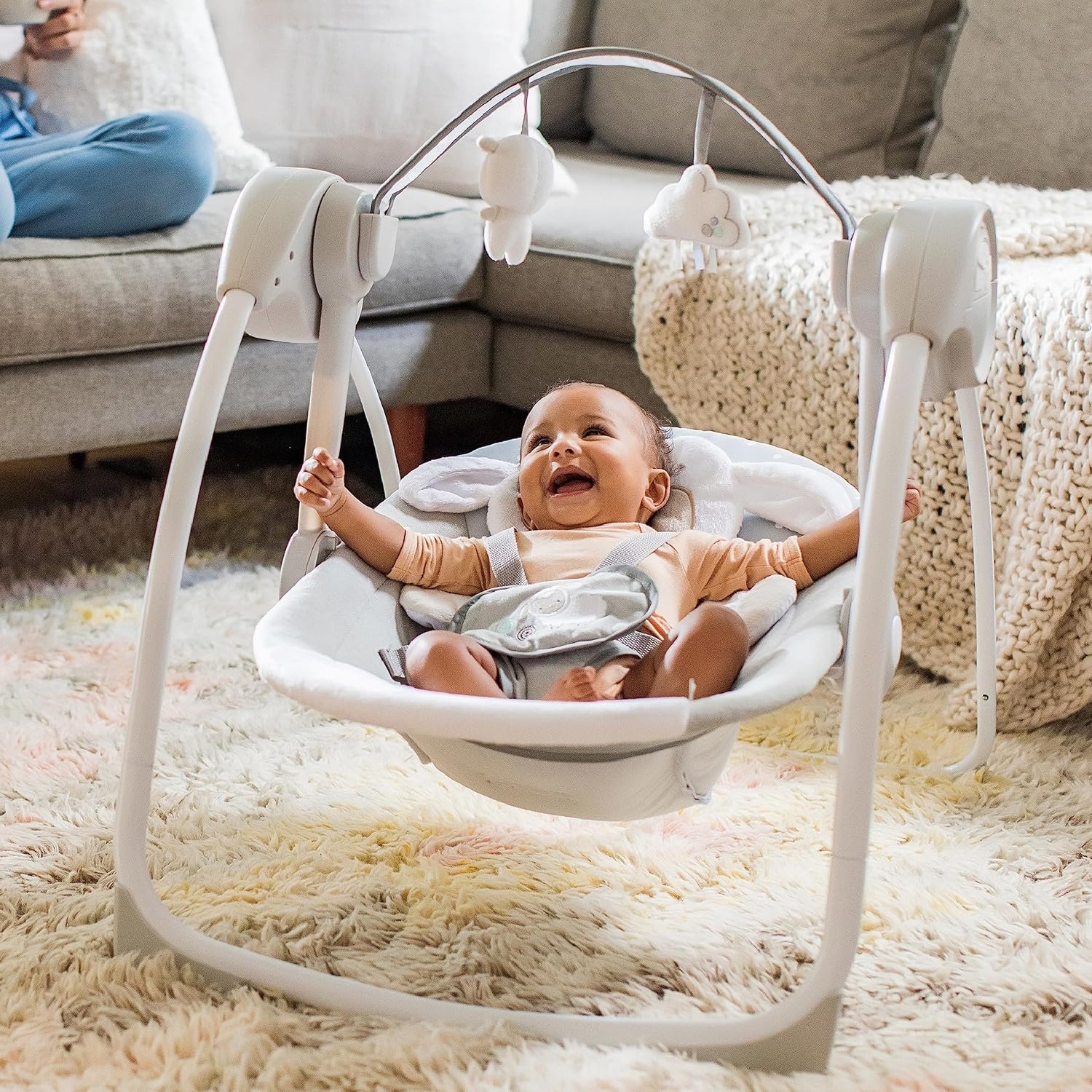 Ingenuity, Draagbare babyschommel, knuffellamp - met melodieën, tijd en schommelinstelling