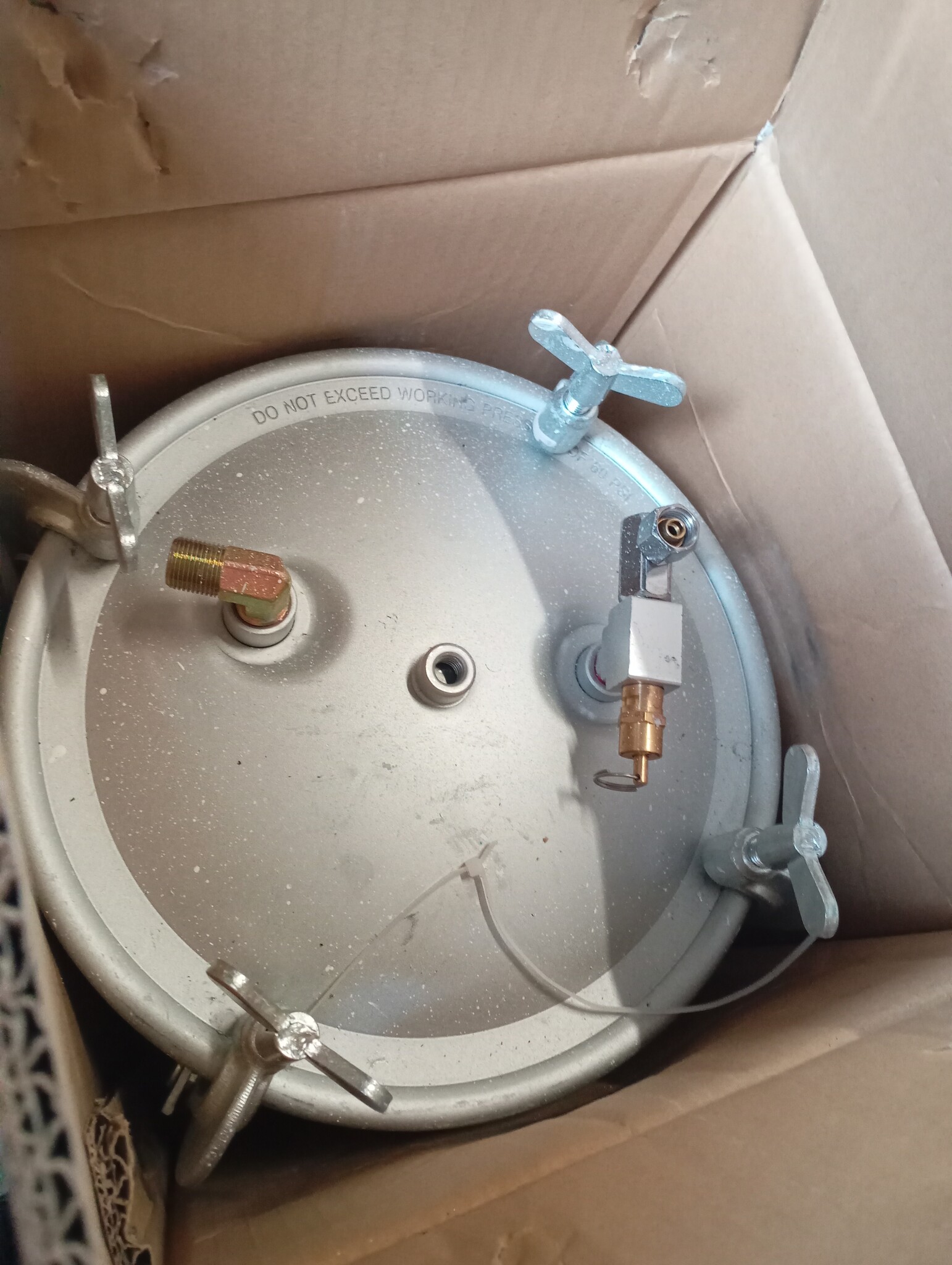 Hogedruk verfspuit met drukpot (10L) - 54% korting!
