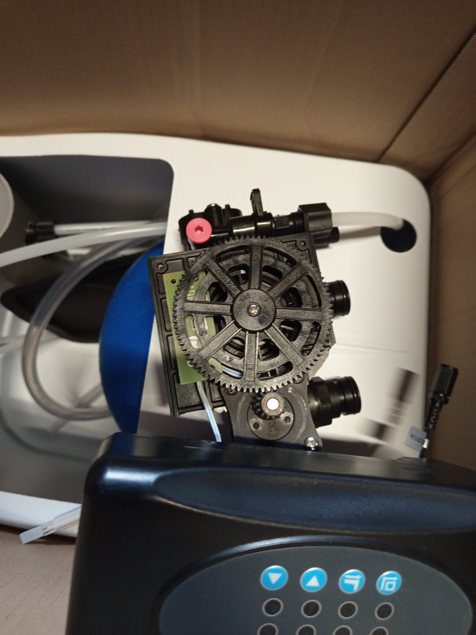 WK New Octopus Slim Waterontharder - Compact Waterfiltratiesysteem voor Huishoudelijk Gebruik - Slim