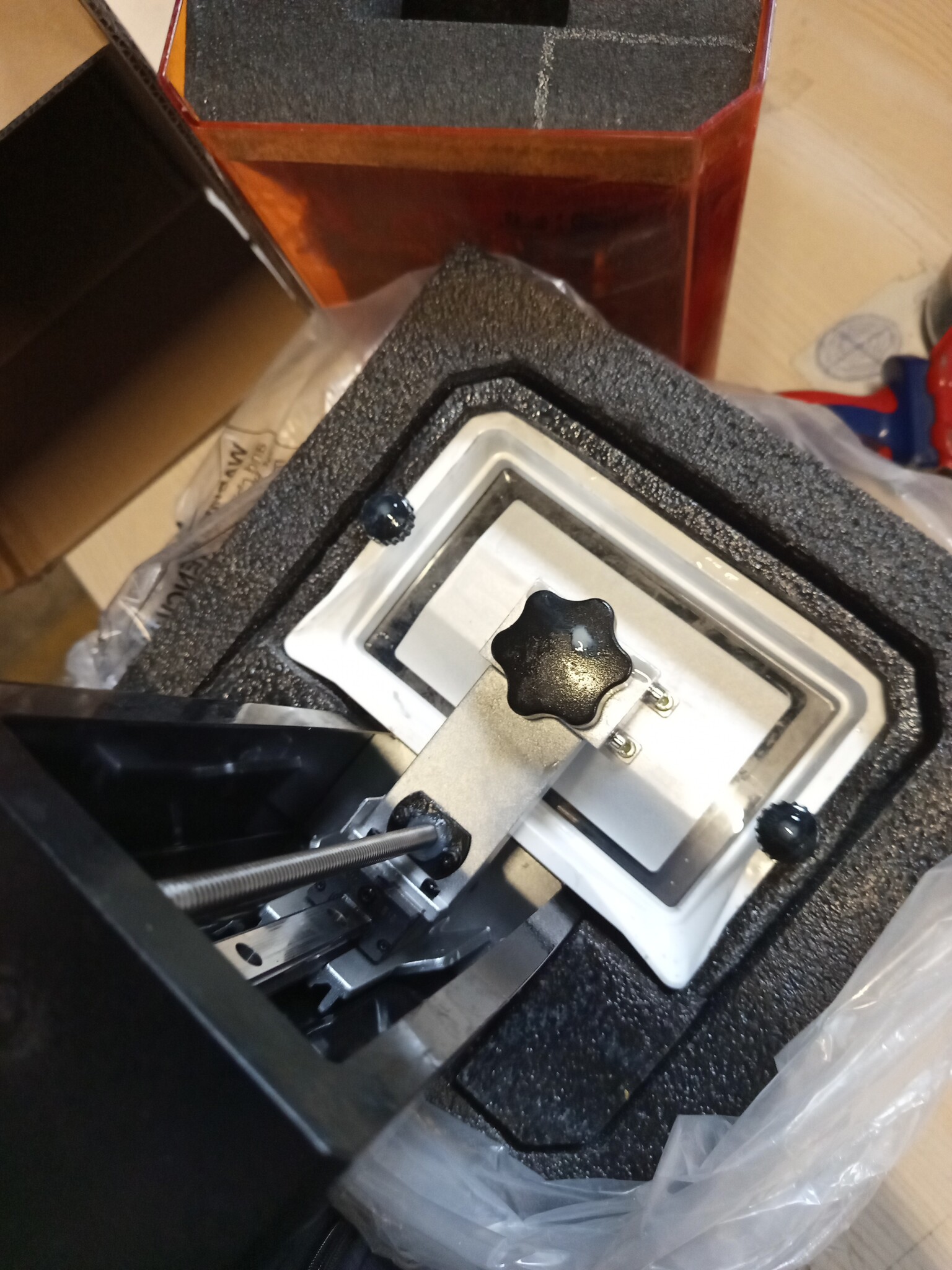 Creality Halot R6 3D-printer van hars, 2K monochroom LCD-display, verbeterde lichtbron met zeer nauwkeurige druk, eenvoudige workflow, 3D-printer van hars voor beginners