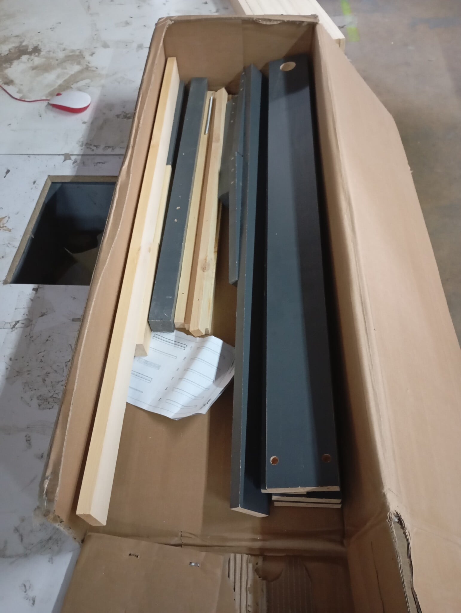 Massief Grenen Bedframe Grijs 200x200 cm - 86% Korting!