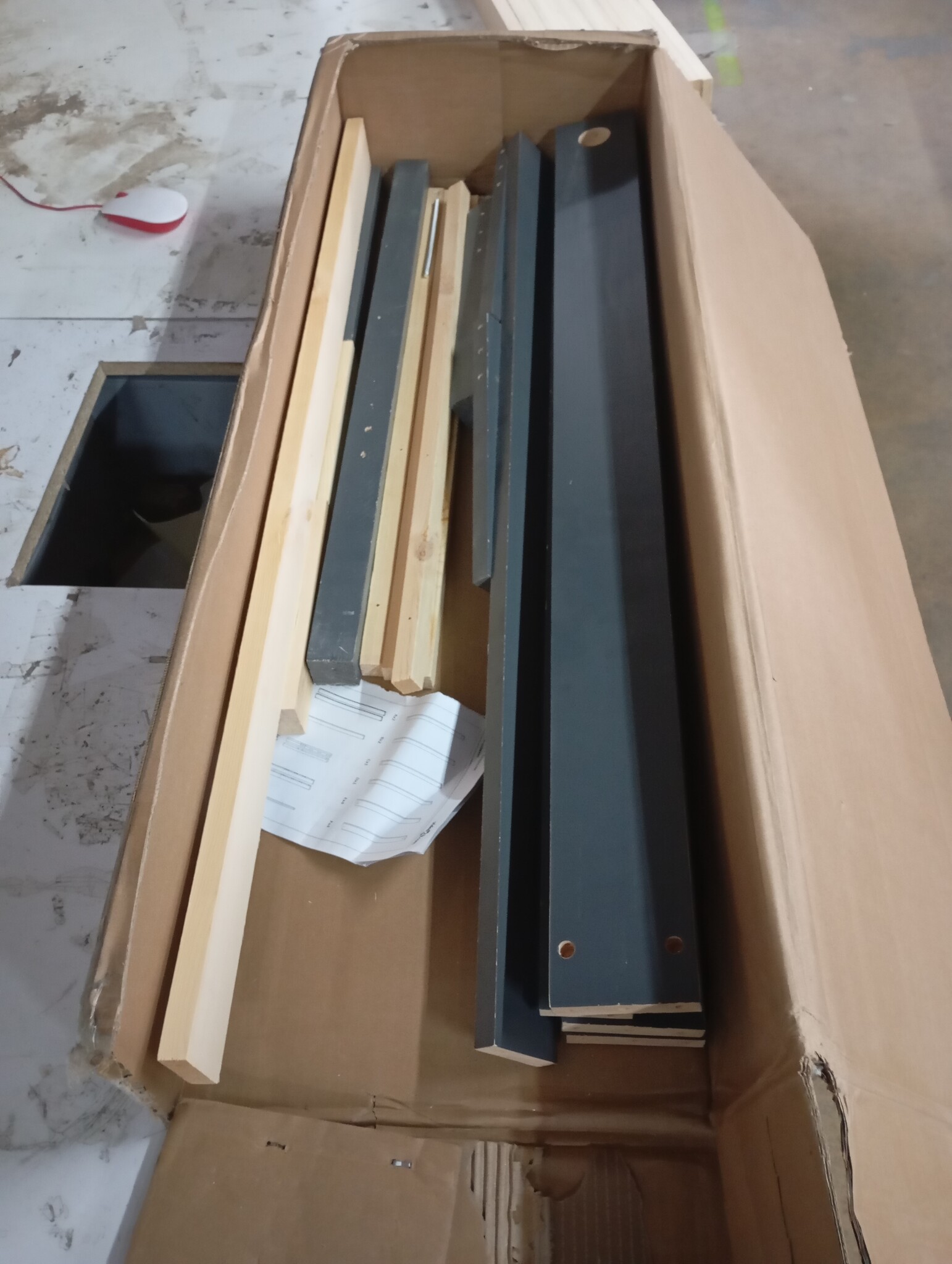 vidaXL Grenenhouten Bedframe Grijs 200x200cm - 59% Korting!