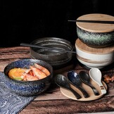 Ramen bowl keramische set (4 stuks) met lepel eetstokjes, 1100 ML grote soepkom, slakommen voor soep, pho en sushi bowl (Blauwe kom set)