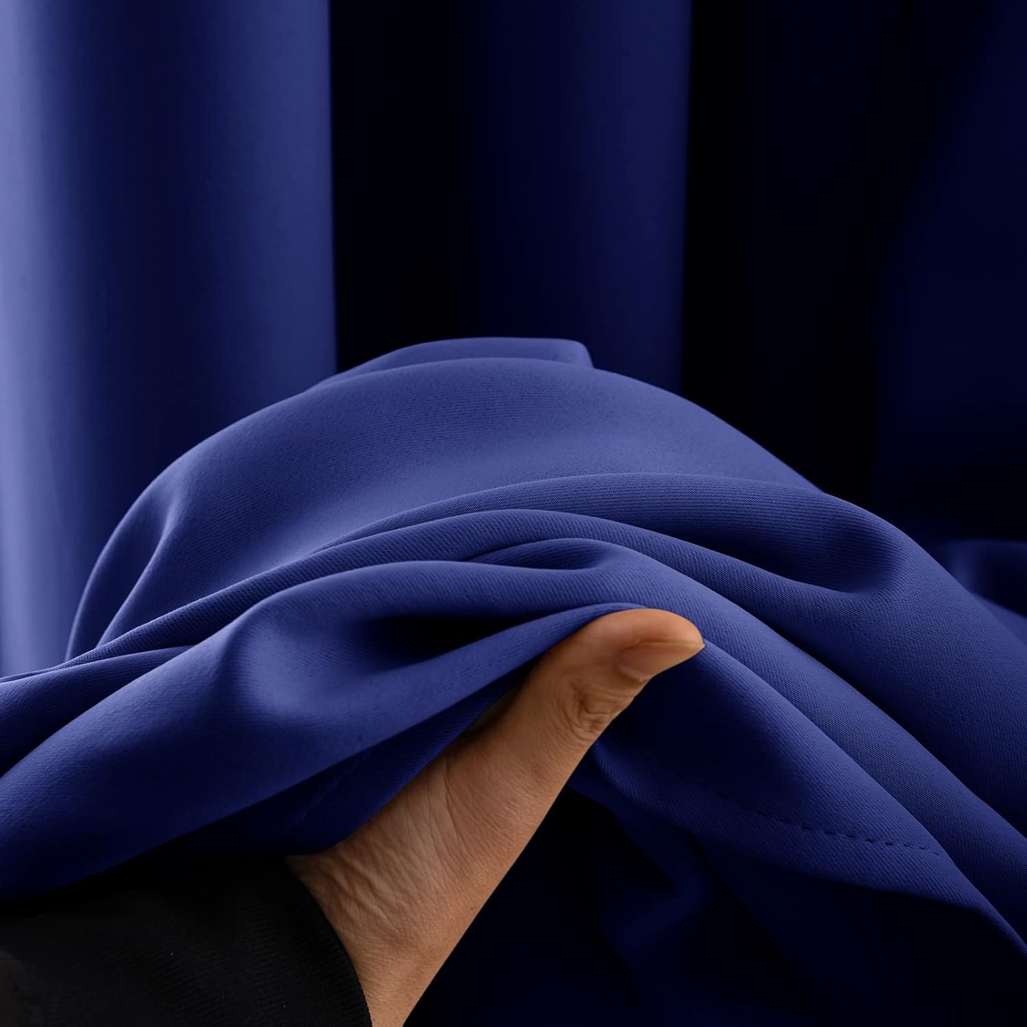 MIULEE 2 gordijnen, ondoorzichtig, zacht, met ogen, geblokkeerd, thermische decoratie, voor slaapkamer, woonkamer, toilet, kantoor, L 117 x H 137 cm, donkerblauw