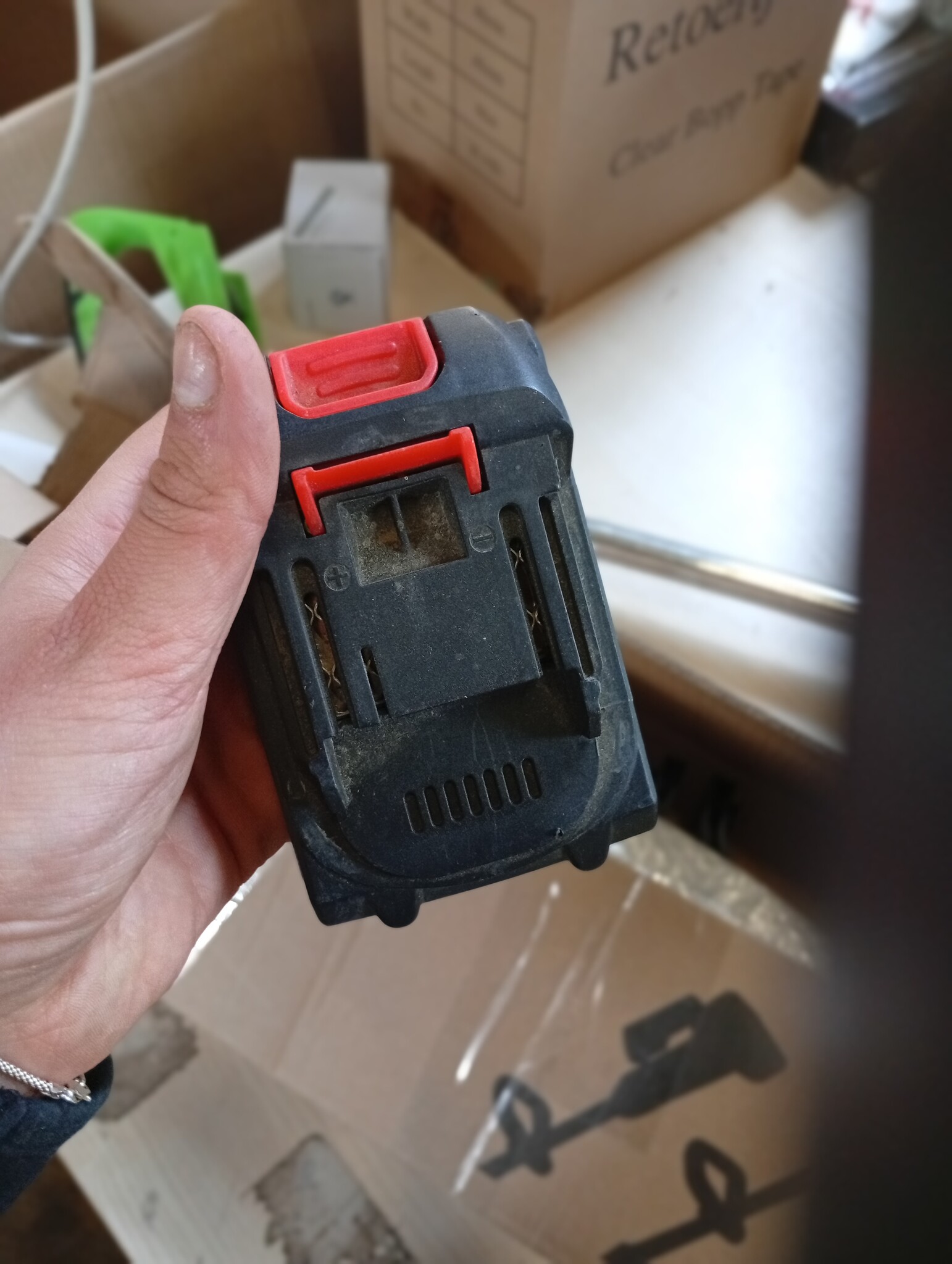 Accu Grasmaaier met Grastrimmer 2x 4.0 Ah Batterijen en Snellader, Groen/Zwart
