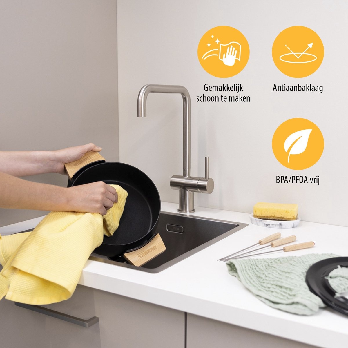 Tristar Fondueset Elektrisch FO-1108 - 1000W - 1,5L voor 8 personen - Incl 8 fonduevorkjes