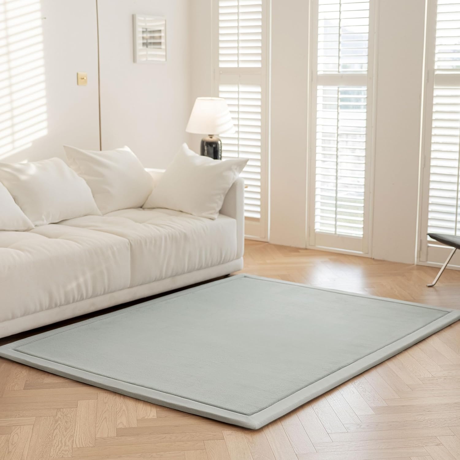 IOTXY Koraal fluwelen tapijt voor kinderen, fluwelen mat, kruiptapijt voor kinderkamer en woonkamer, zilvergrijs, 200 x 280 cm