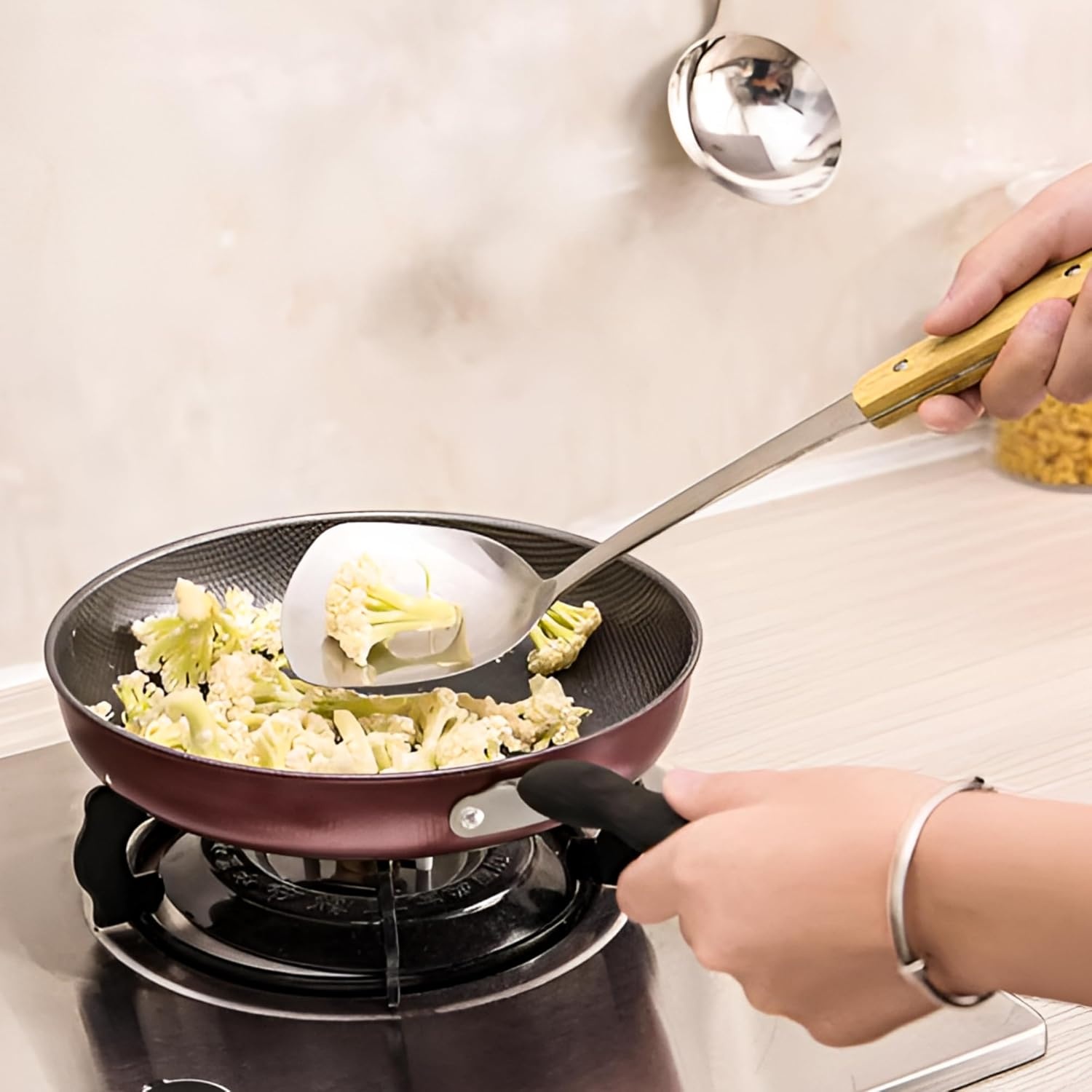 FJNATINH Wok spatel, schuimspaan, lepel en sleufspatelset, wok accessoireset van roestvrij staal, 4 stuks met handvat