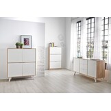Set van 4 witte meubelpoten - Schuine meubelpoten - Hoogte 120 mm - Materiaal: ABS kunststof - Scandinavisch design - Inclusief schroeven (4 stuks)