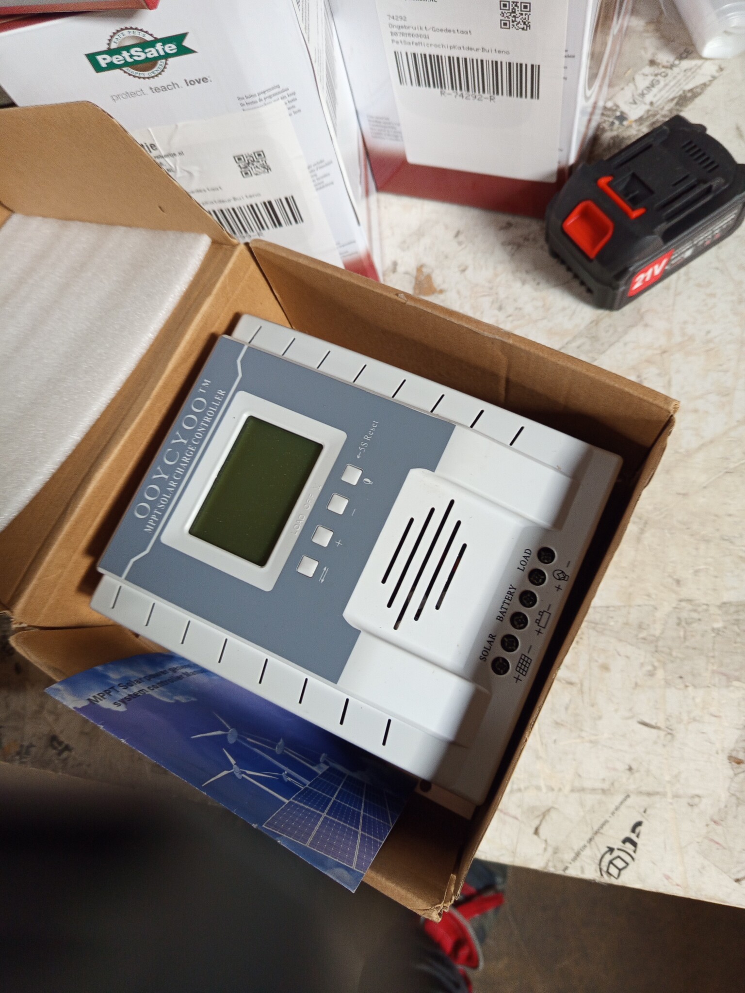 60A Solar Charge Controller MPPT Solar Charge Controller 12V 24V DC 100V Automatische Identificatie, 99% laadefficiëntie Solar Controller voor lithium / GEL / Flooded batterij