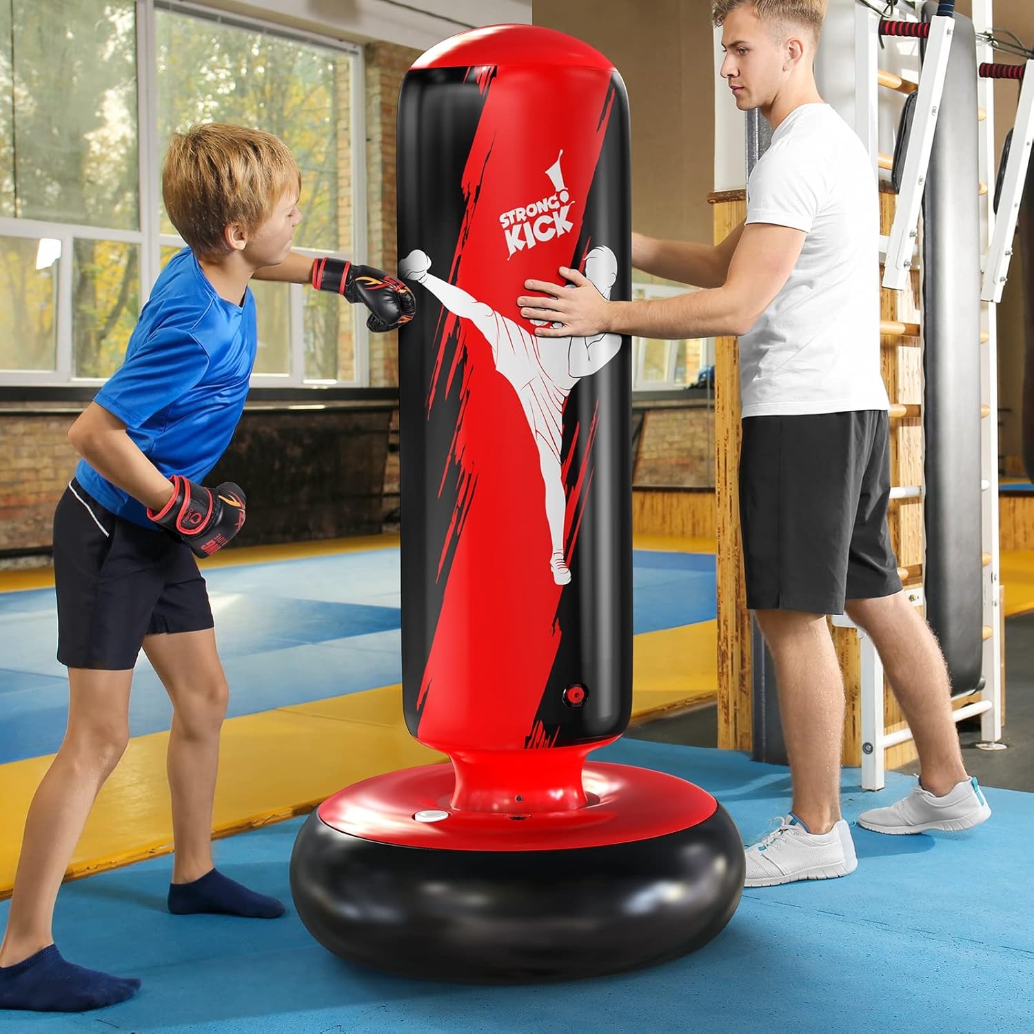 QPAU Bokszak voor kinderen, opblaasbare staande bokszak voor 3-8 kinderen, cadeaus voor jongens en meisjes, staande bokszak voor de praktijk karate, taekwondo, MMA