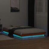 vidaXL Bedframe Grenenhout met LED - 140x200 cm - 35% Korting