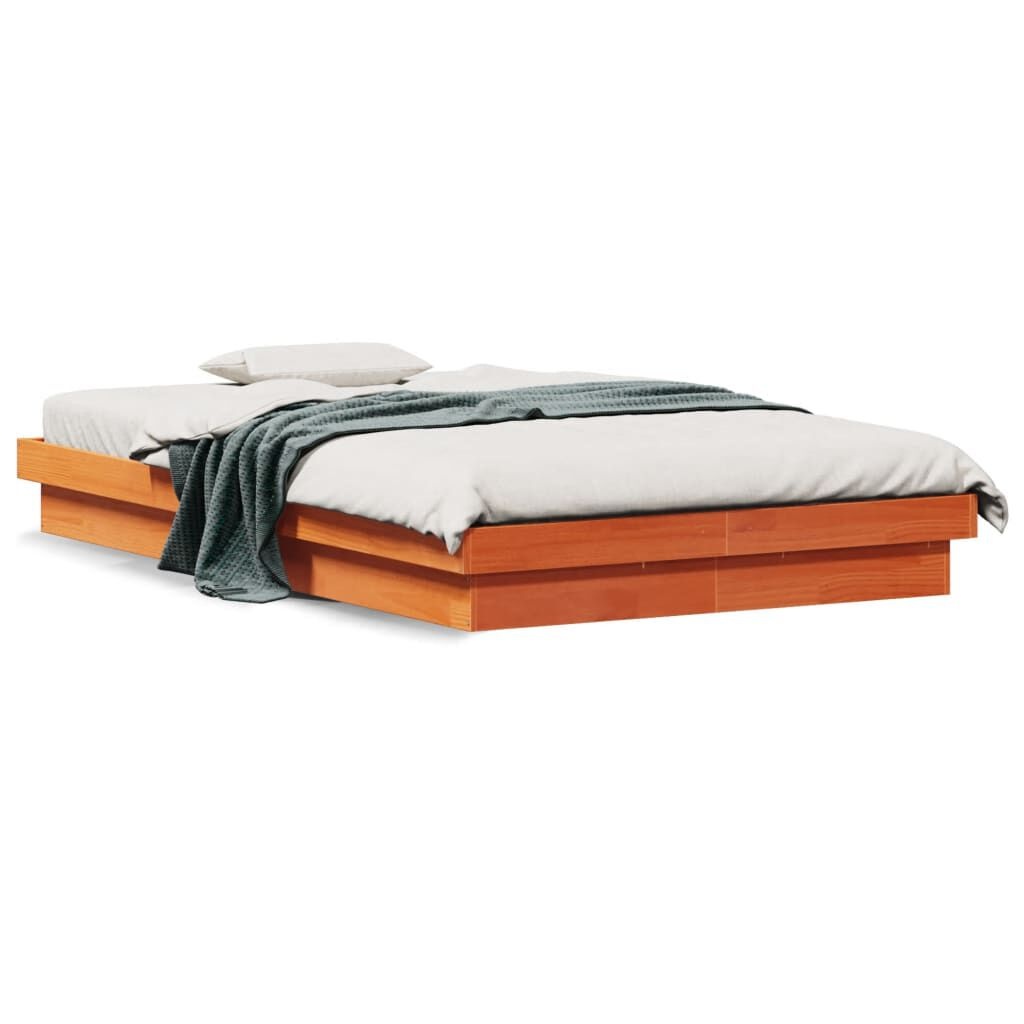 vidaXL Bedframe Grenenhout met LED - 140x200 cm - 35% Korting