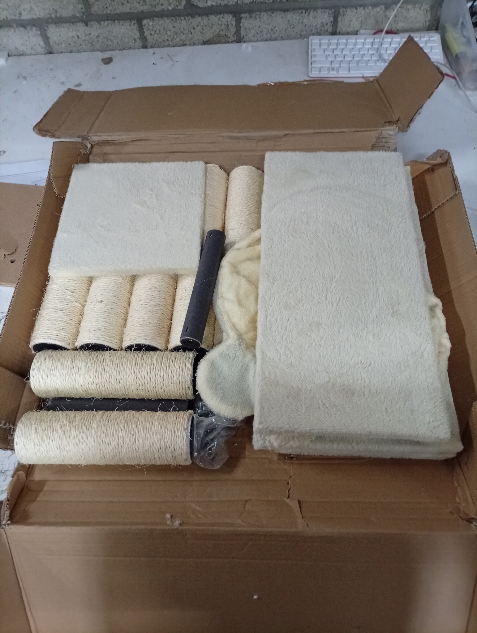 vidaXL Kattenmeubel met Sisal Krabpalen - 94,5 cm Crème (57% Korting)