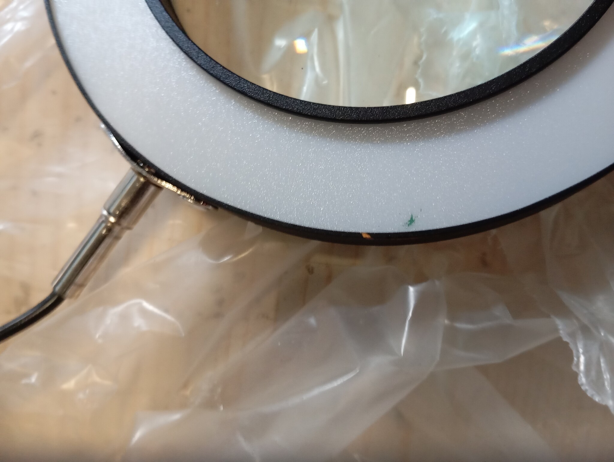 LED vergrootglas met 5 dioptrieën – Bureaulamp met 105mm glazen lens, dimbaar licht (3 kleuren) & tafelklem – Flexibele zwenkarm voor precisiewerk, knutselen & lezen
