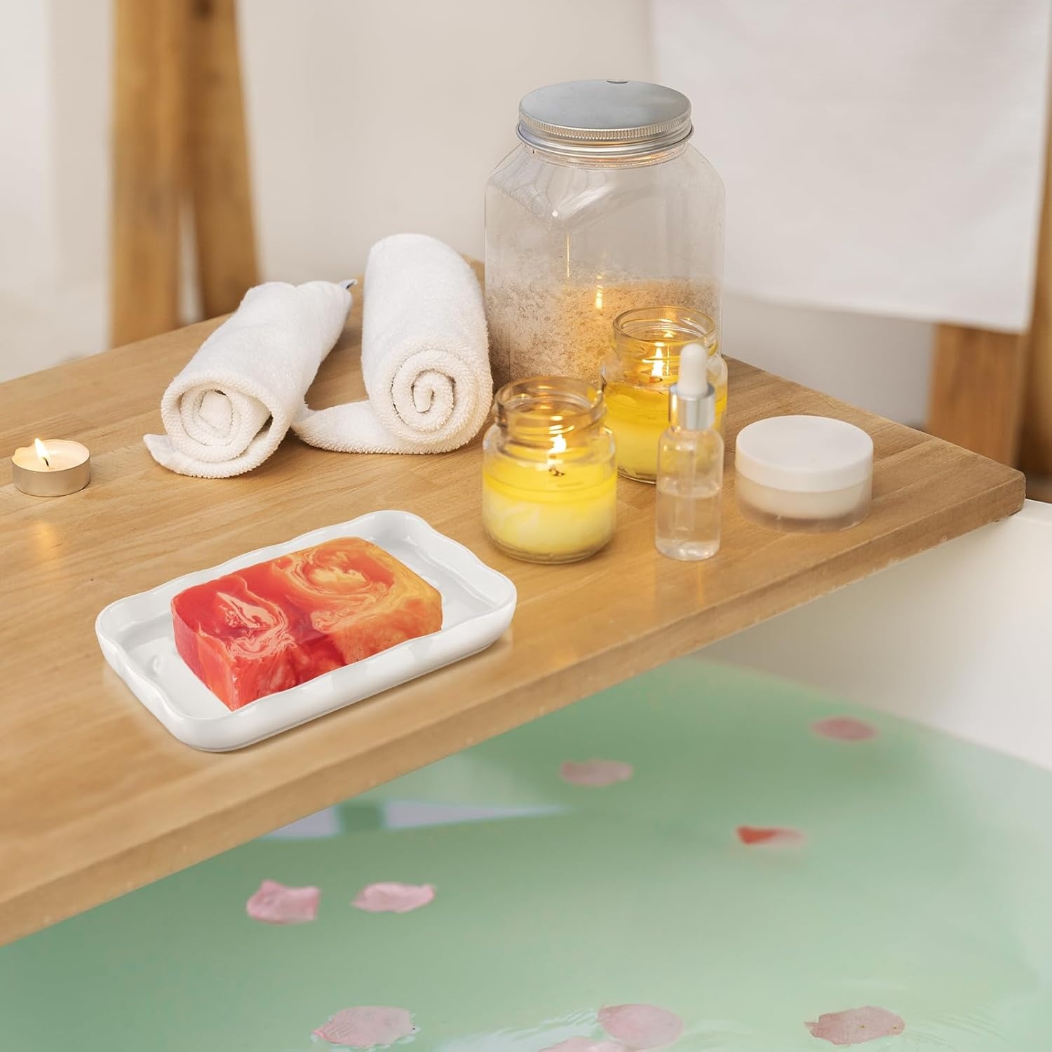 NiHome Keramische zeepbakje voor badkamer of keuken gootsteen, verhoogd bloemontwerp Compact formaat 5,7"x3,6"x0,78", gemakkelijk schoon te maken, vochtbestendig, glad oppervlak, veelzijdig gebruik