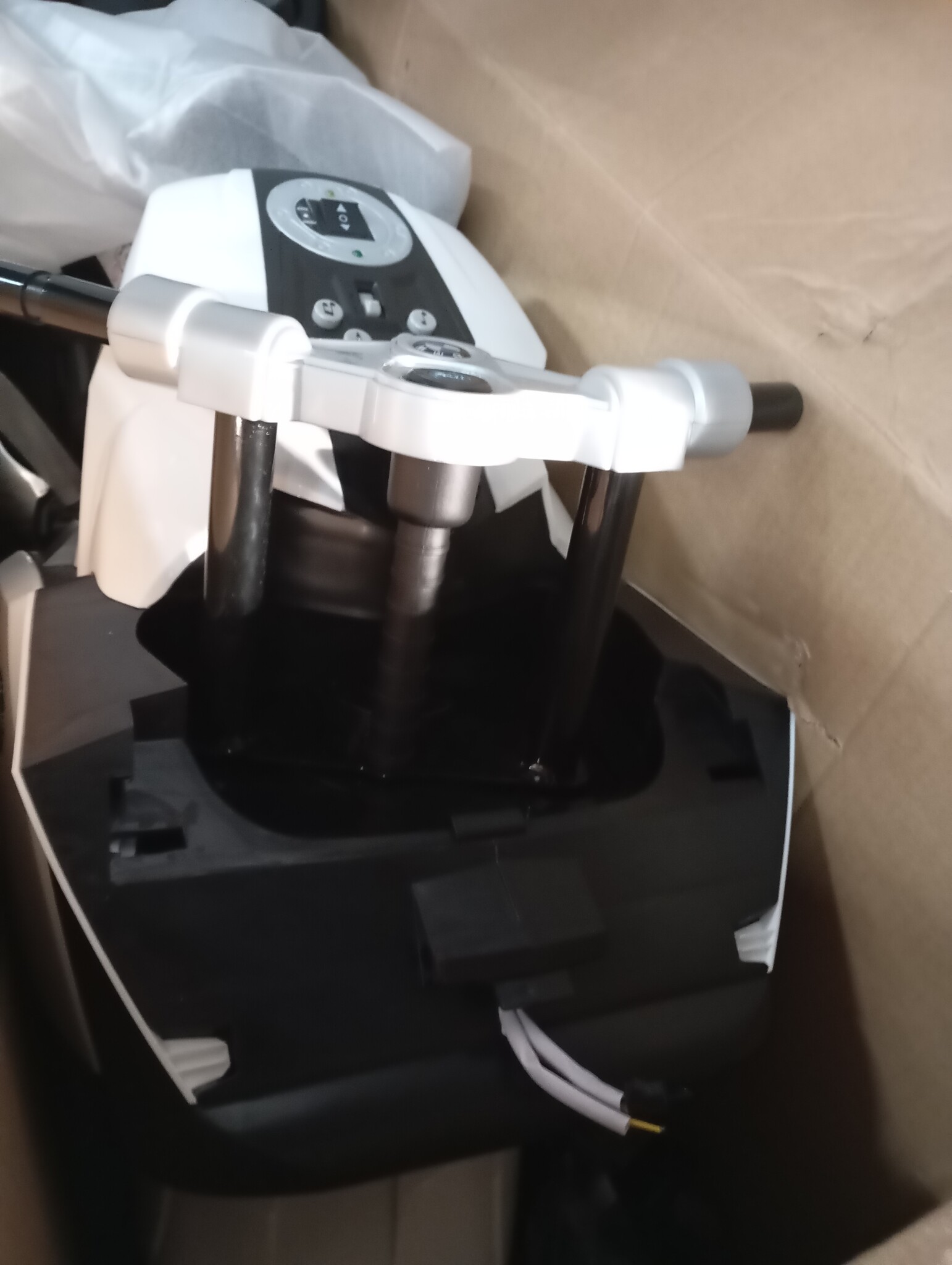 Elektrische motor BMW 283 wit 6 V