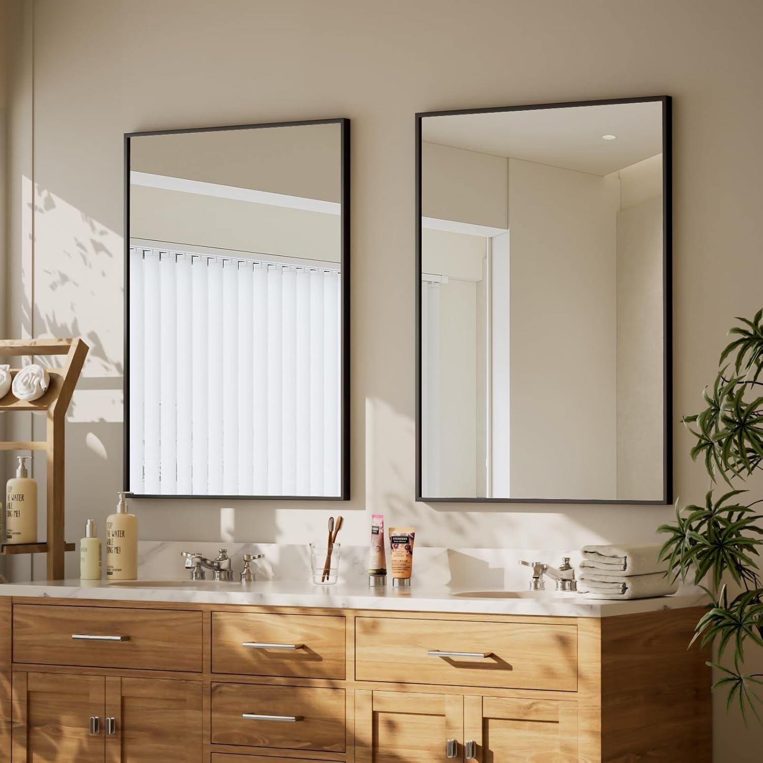 BEAUTYPEAK 81x61cm Rechthoekige wandspiegel, badkamerspiegel met zwarte aluminiumlijst, breukveilige wandspiegel voor badkamer, slaapkamer, woonkamer, Rechthoekige badkamerspiegel