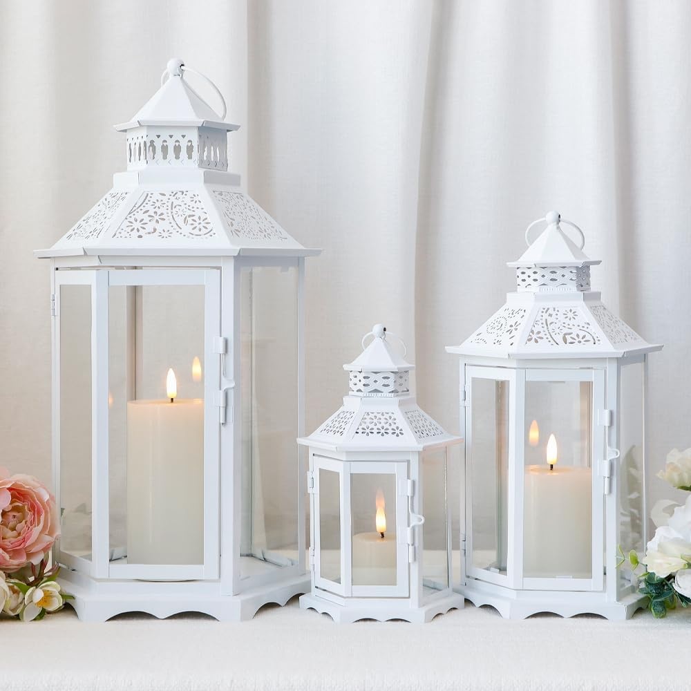 TRIROCKS Set van 3 Decoratieve Kaarslantaarns 46 & 33.5 & 24cm Hoog Grote Vintage Metaal Kandelaarhouders met Versterkt Glas voor Kerstmis Woonkamer Tuin Patio Evenement Binnen Buiten (Zwart)