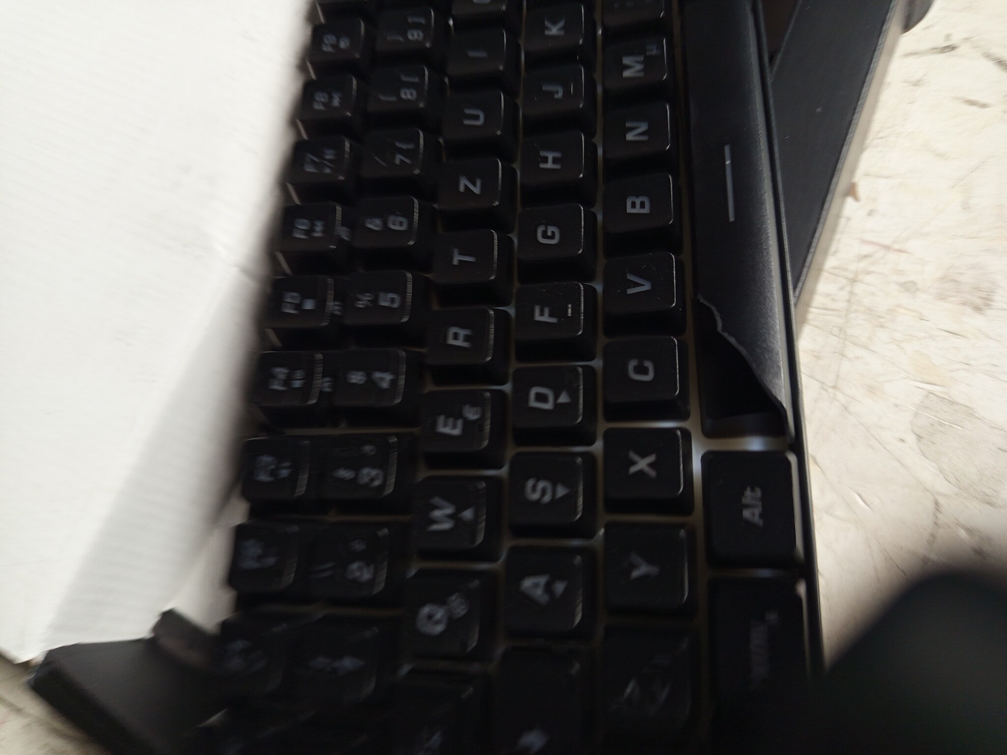 Gaming Toetsenbord & Muis Set: 60% QWERTZ Draadloos RGB met Korting!