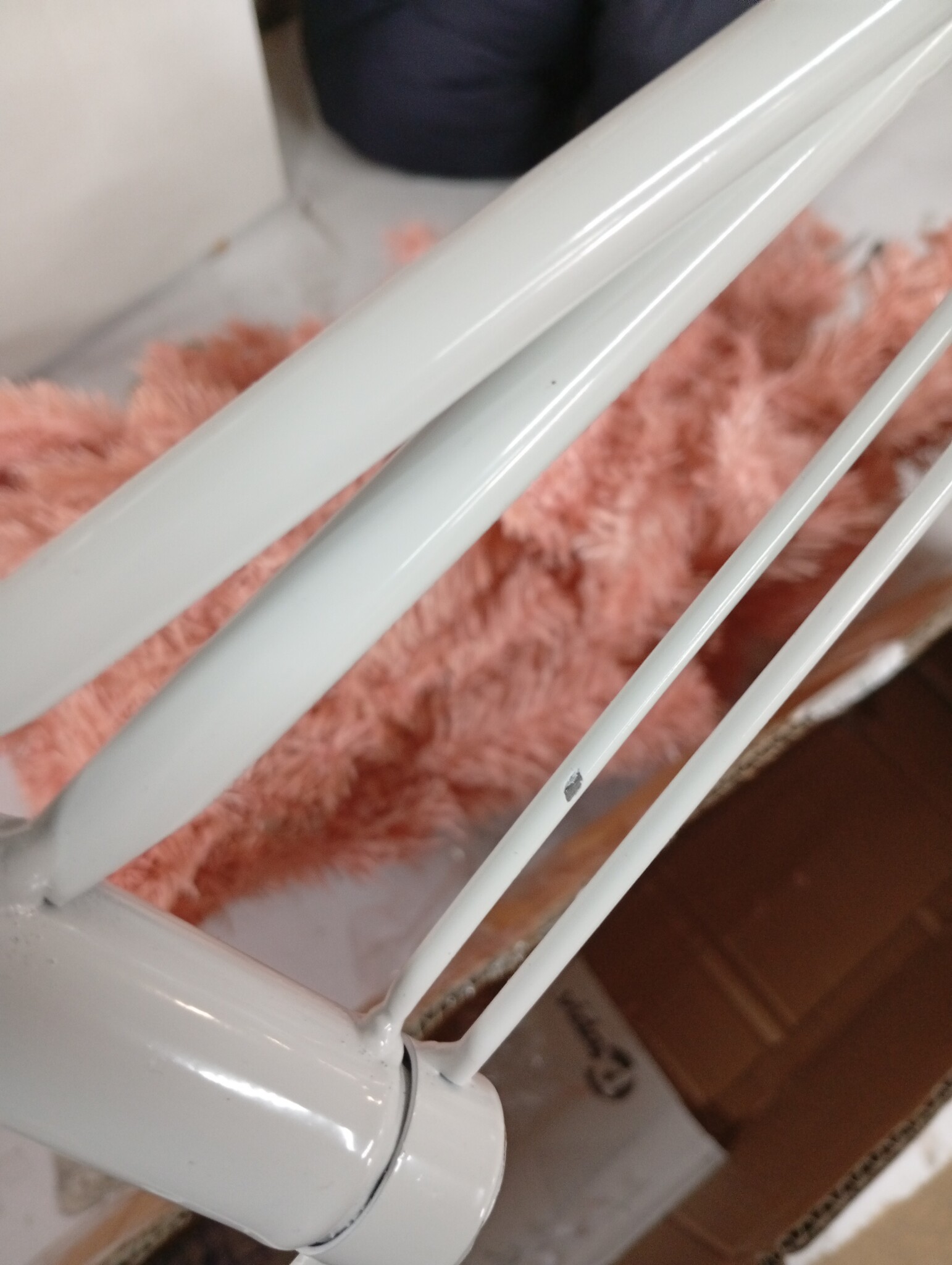 Roze Halve Kunstkerstboom 180cm - 67% Korting!
