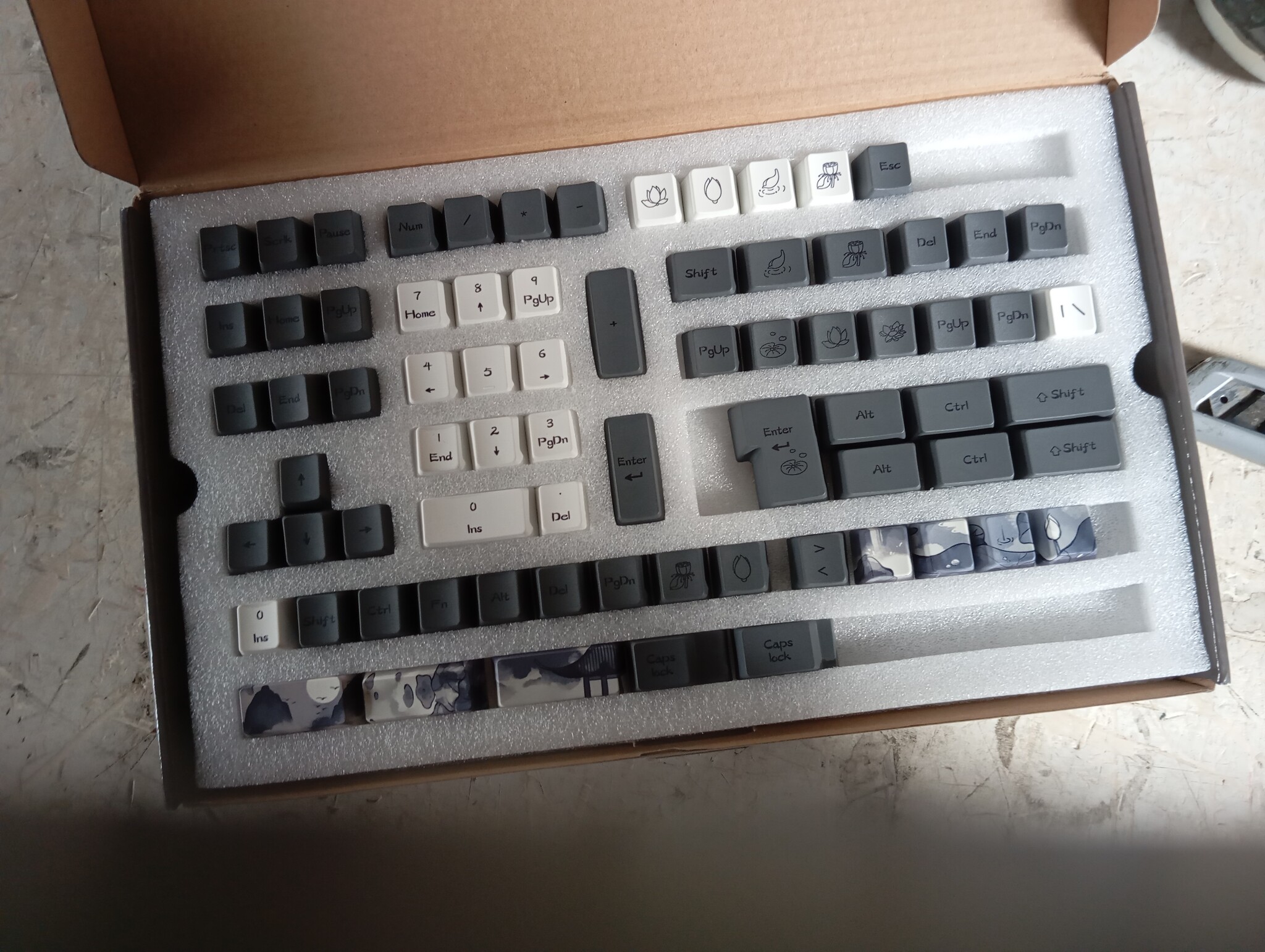 PBT Keycaps Set - 140 Toetsen OEM, Ink Lotus Design, 57% Korting