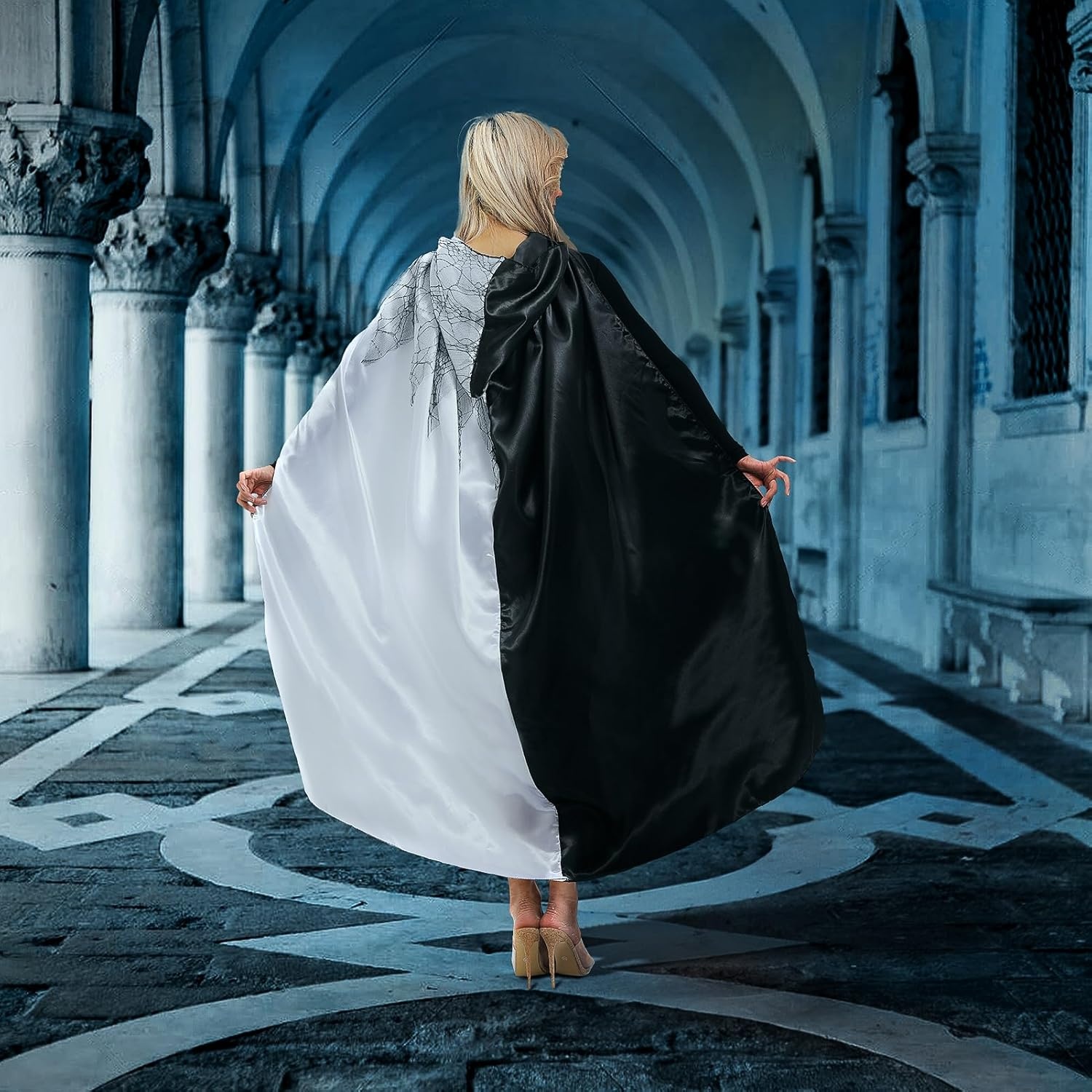 Dames Cruella De Vil Cape Kostuum - 76% Korting - Perfect voor Carnaval!