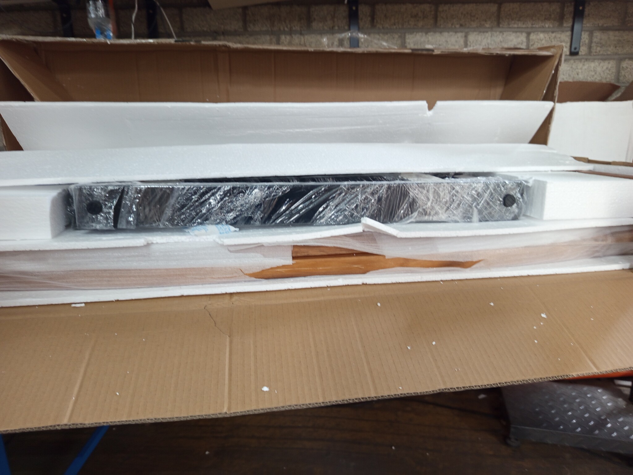 Eettafel Acaciahout met Natuurlijke Rand 110x70 cm - 59% Korting