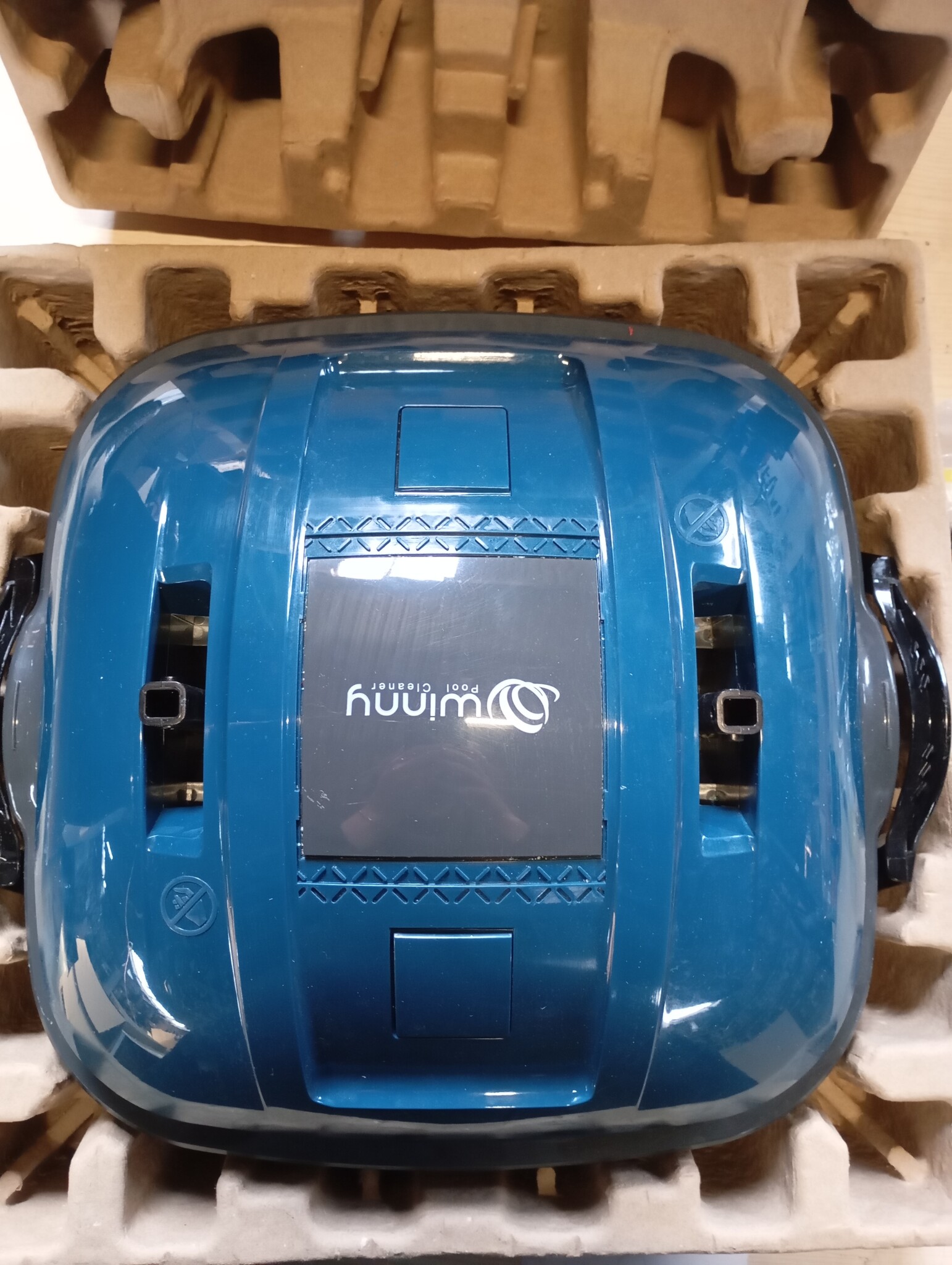 WINNY POOL CLEANER Zwembadrobot bovengronds voor zwembad, 80 m², draadloze zwembadrobot met dubbele motoriek, autonoom parkeren | reinigingsrobot met batterij 100 minuten donkerblauw