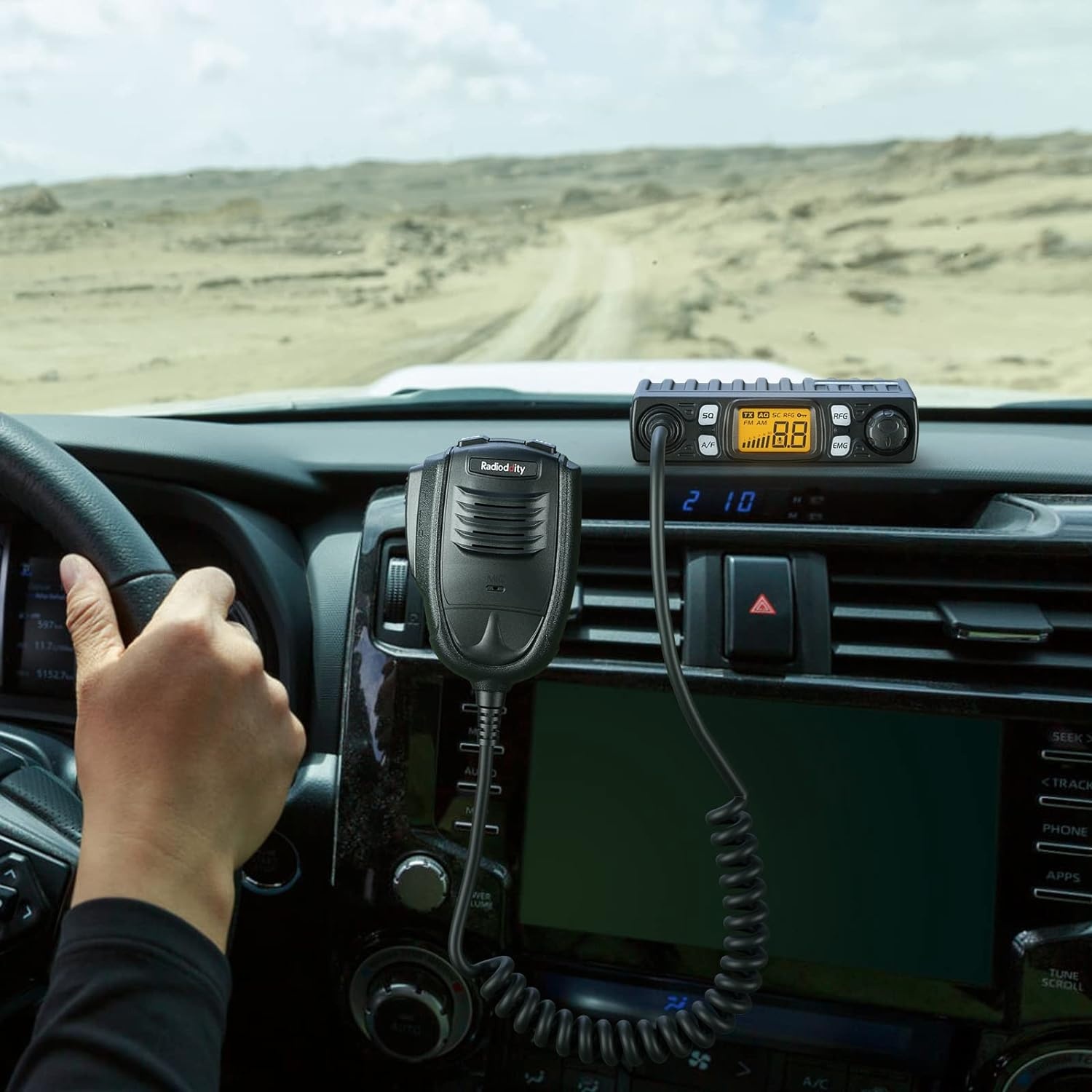 Radioddity CB-27 Pro 40-kanaals mini-CB-radio met AM/FM-noodkanaal 9/19, 4 W zendvermogen, VOX, RF Boost en externe handmicrofoon