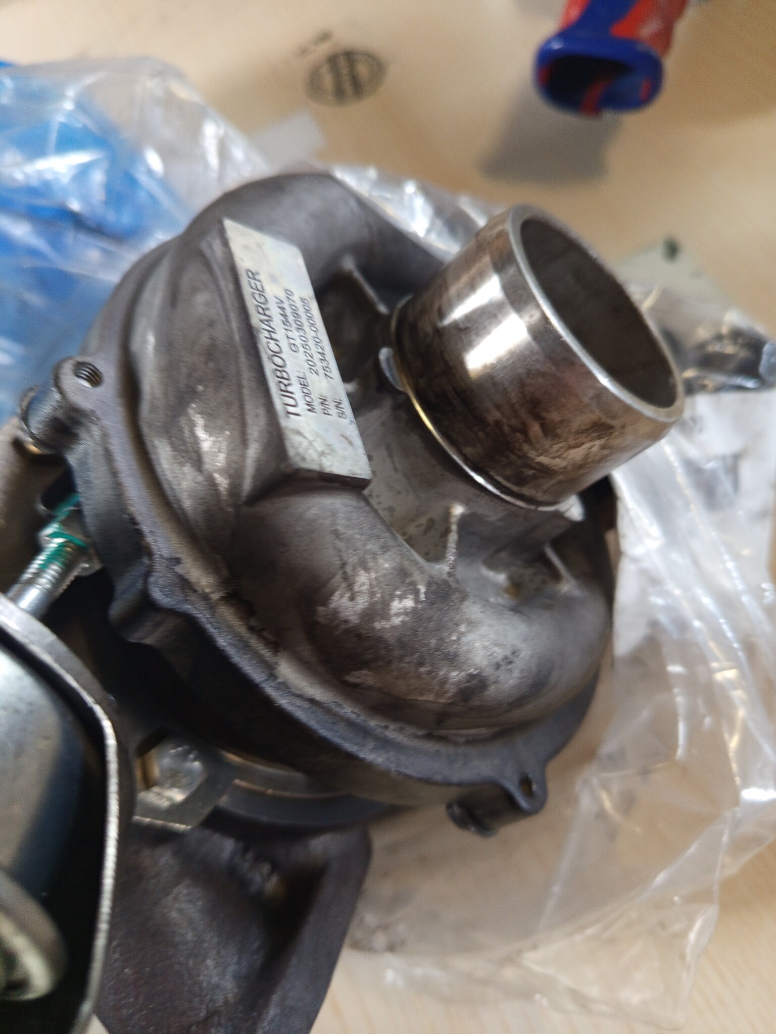 Turbocompressor Turbo met Afdichtingen voor Citroën & Peugeot 1.6 HDi