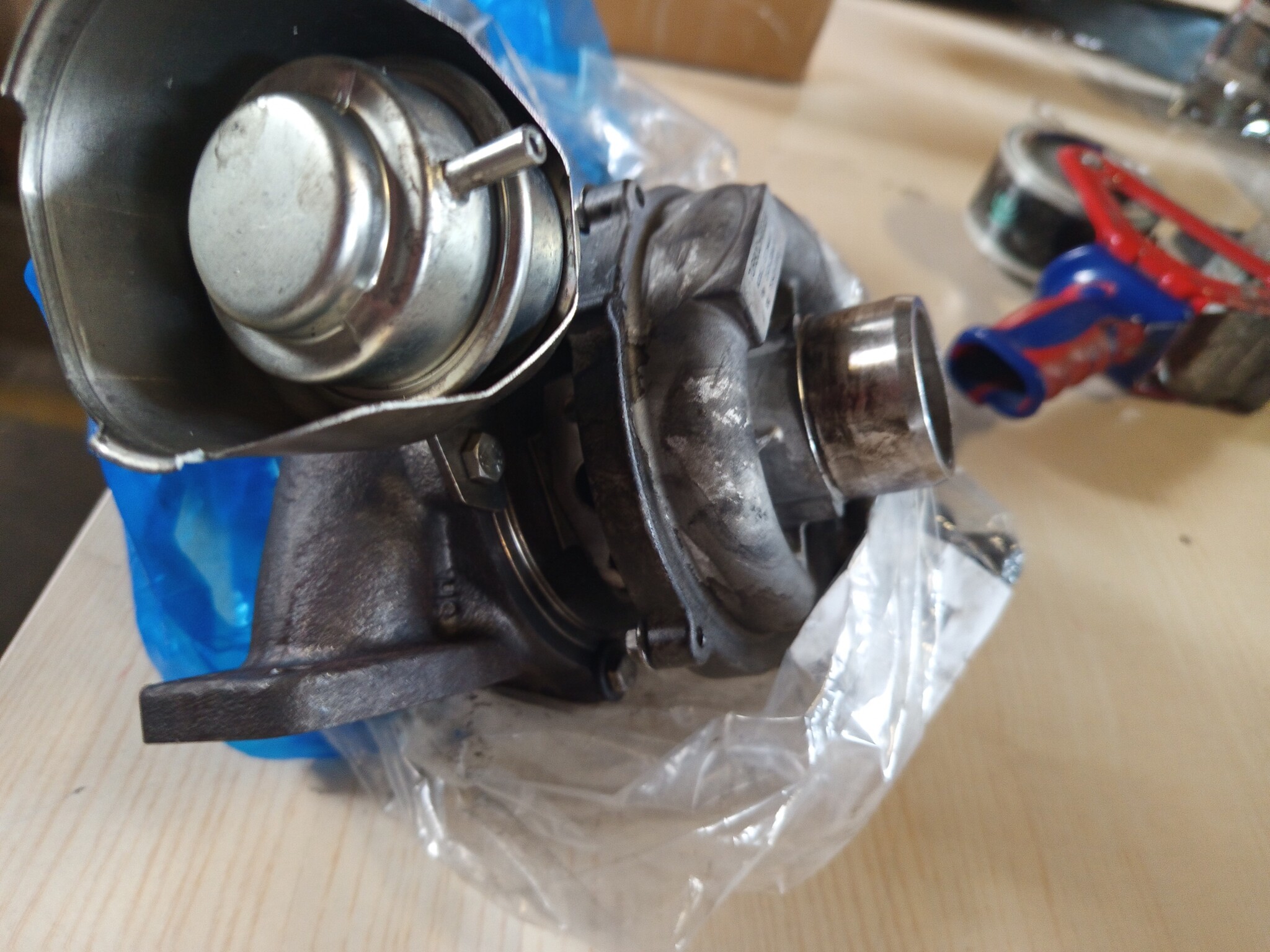 Turbocompressor Turbo met Afdichtingen voor Citroën & Peugeot 1.6 HDi