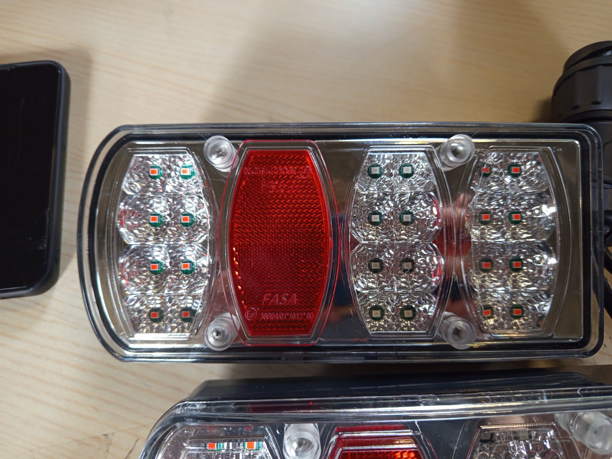 2 stuks 13-pins aanhangerverlichting LED 12 V 24 V met 5 m kabel voorbedrade 5-pins bajonetfixes, 7-IN-1, waterdicht, E-Mark Goedgekeurd