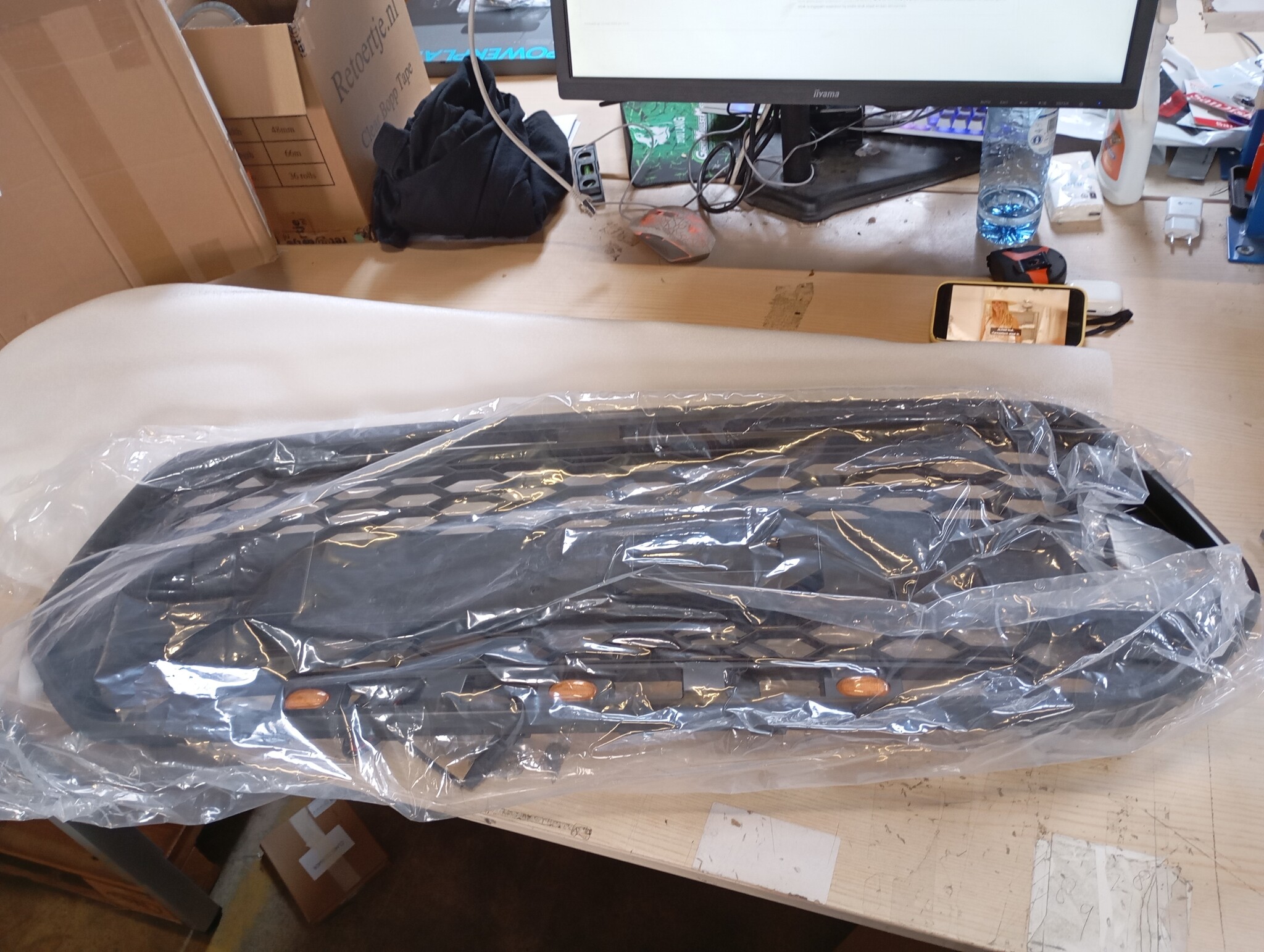 Mattzwarte Ford Transit Custom Trail Frontgrill 2018-2023 met F&O Letters