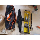 AMVIA Autokrik Schaar Krik 1.5 Ton (3.300 lbs) met Bandenwissel Set - Universeel en Compact