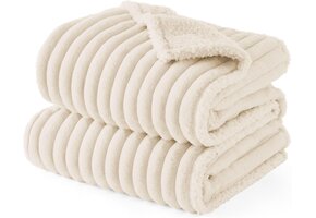 Waterdichte Pluche Hondendeken Crème | 127x152cm | Wasbaar | 28% Korting