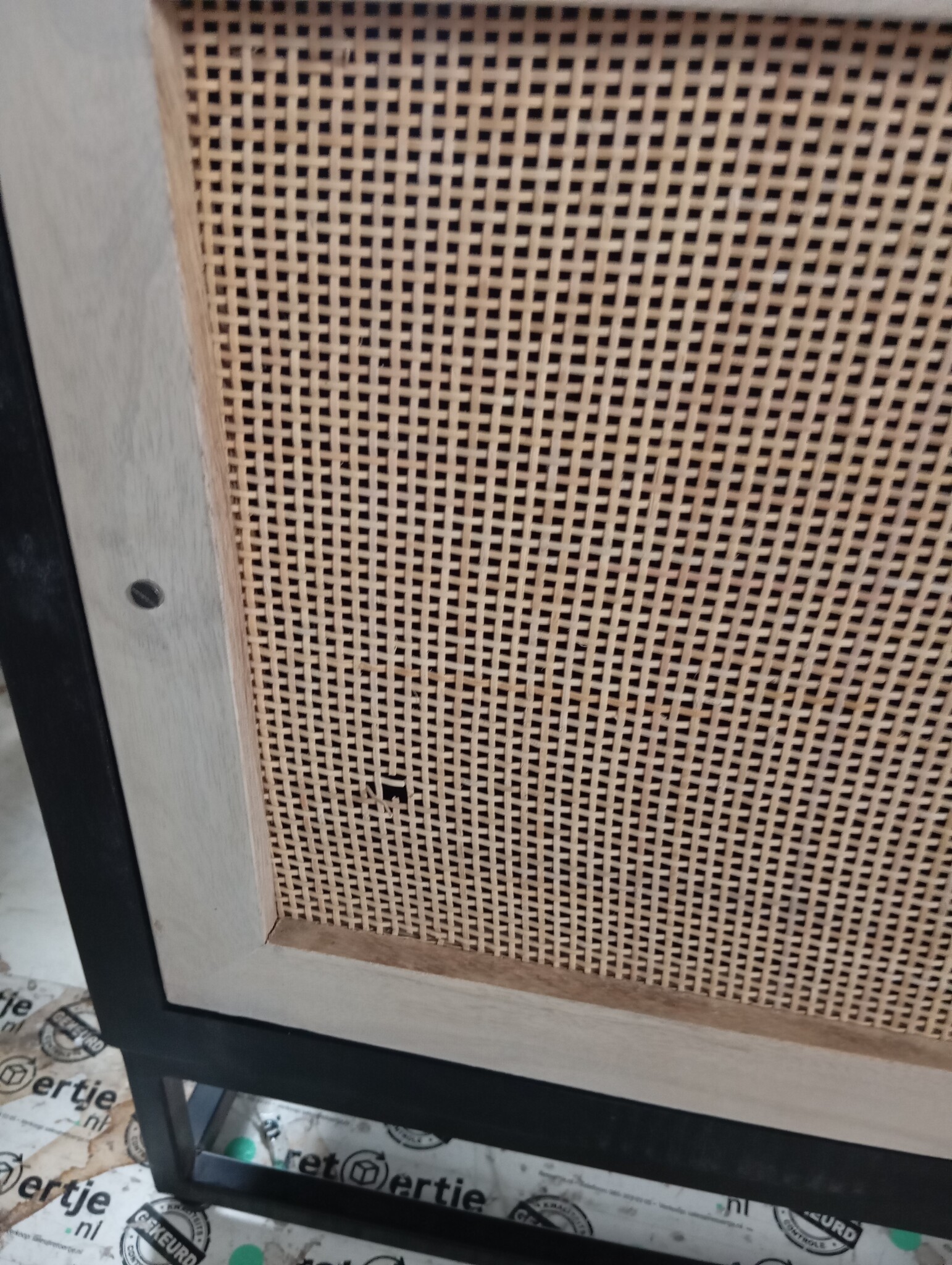 vidaXL Nachtkastje 40x30x50 cm massief mangohout en ijzer zwart
