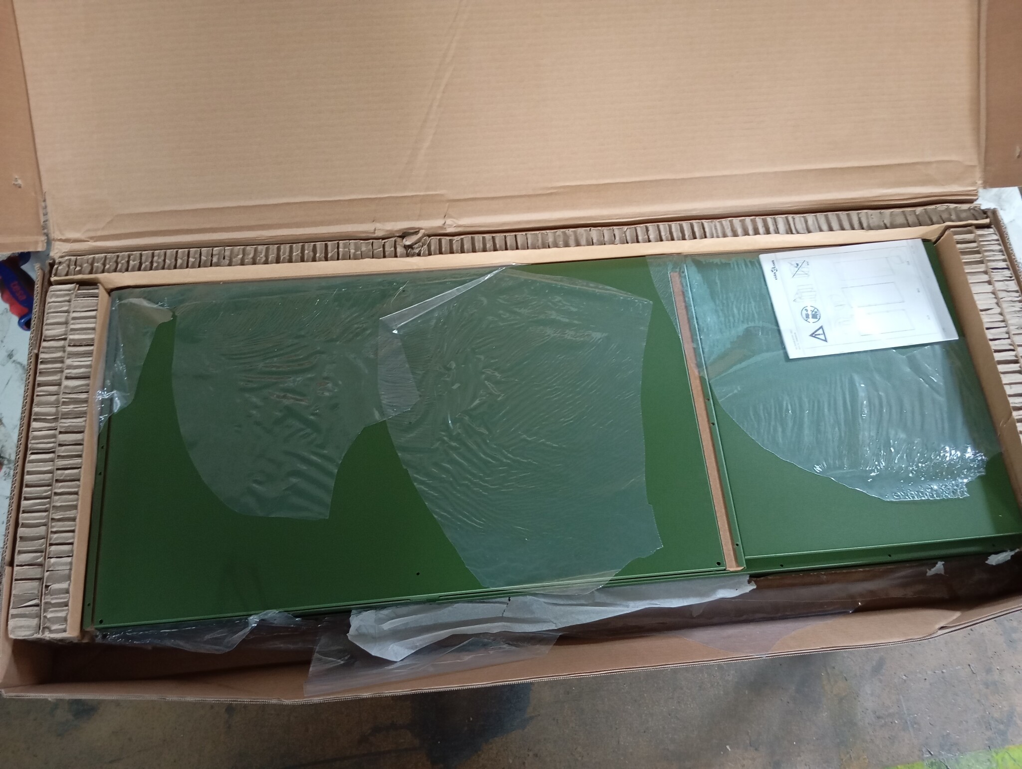 vidaXL Hoge kast 68x39x123 cm staal olijfgroen