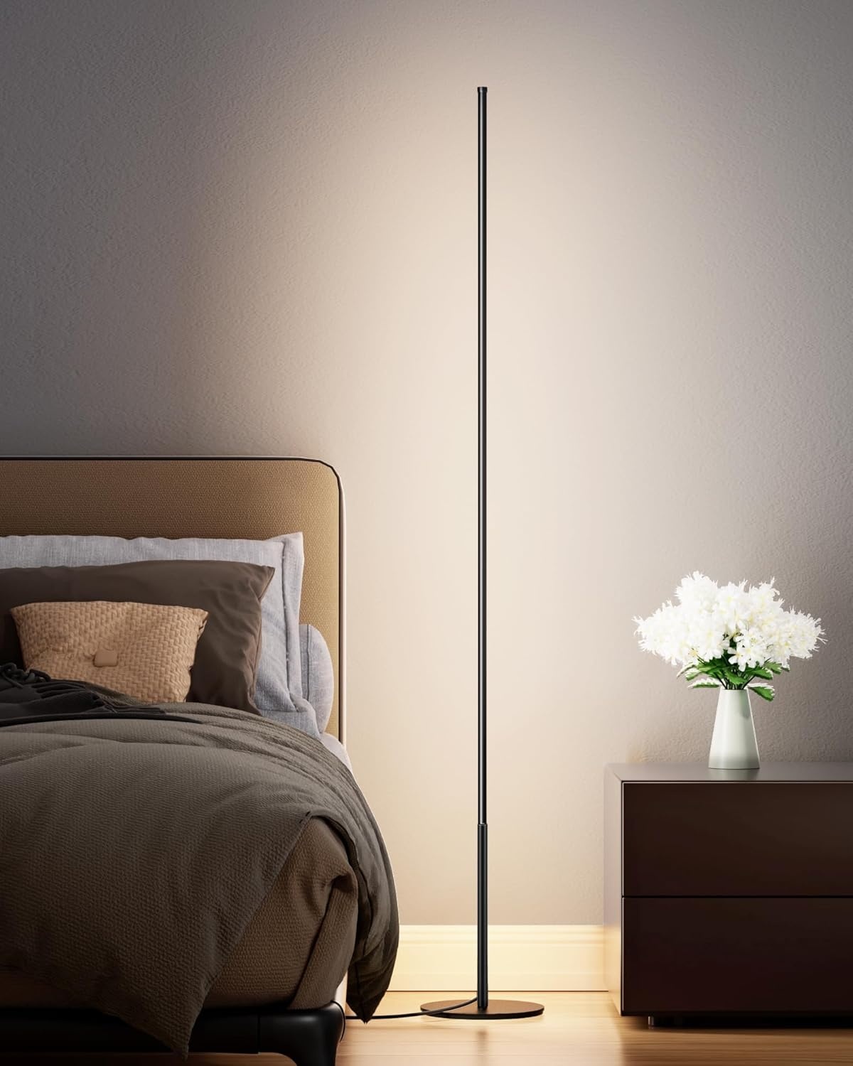 EDISHINE Staande lamp voor woonkamer, dimbare LED staande lamp, moderne vloerlamp met voetschakelaar, 3000K warm wit, 1100 lumen, 147cm lichtzuil voor woonkamer, slaapkamer en kantoor.