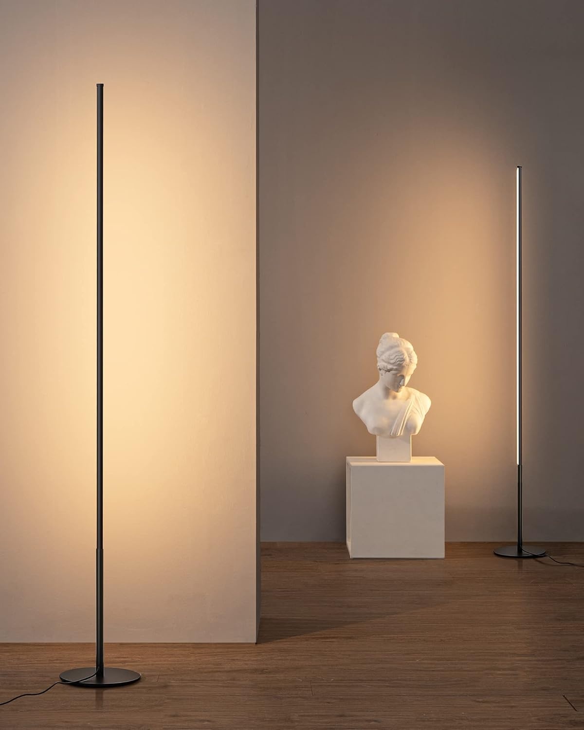 EDISHINE Staande lamp voor woonkamer, dimbare LED staande lamp, moderne vloerlamp met voetschakelaar, 3000K warm wit, 1100 lumen, 147cm lichtzuil voor woonkamer, slaapkamer en kantoor.