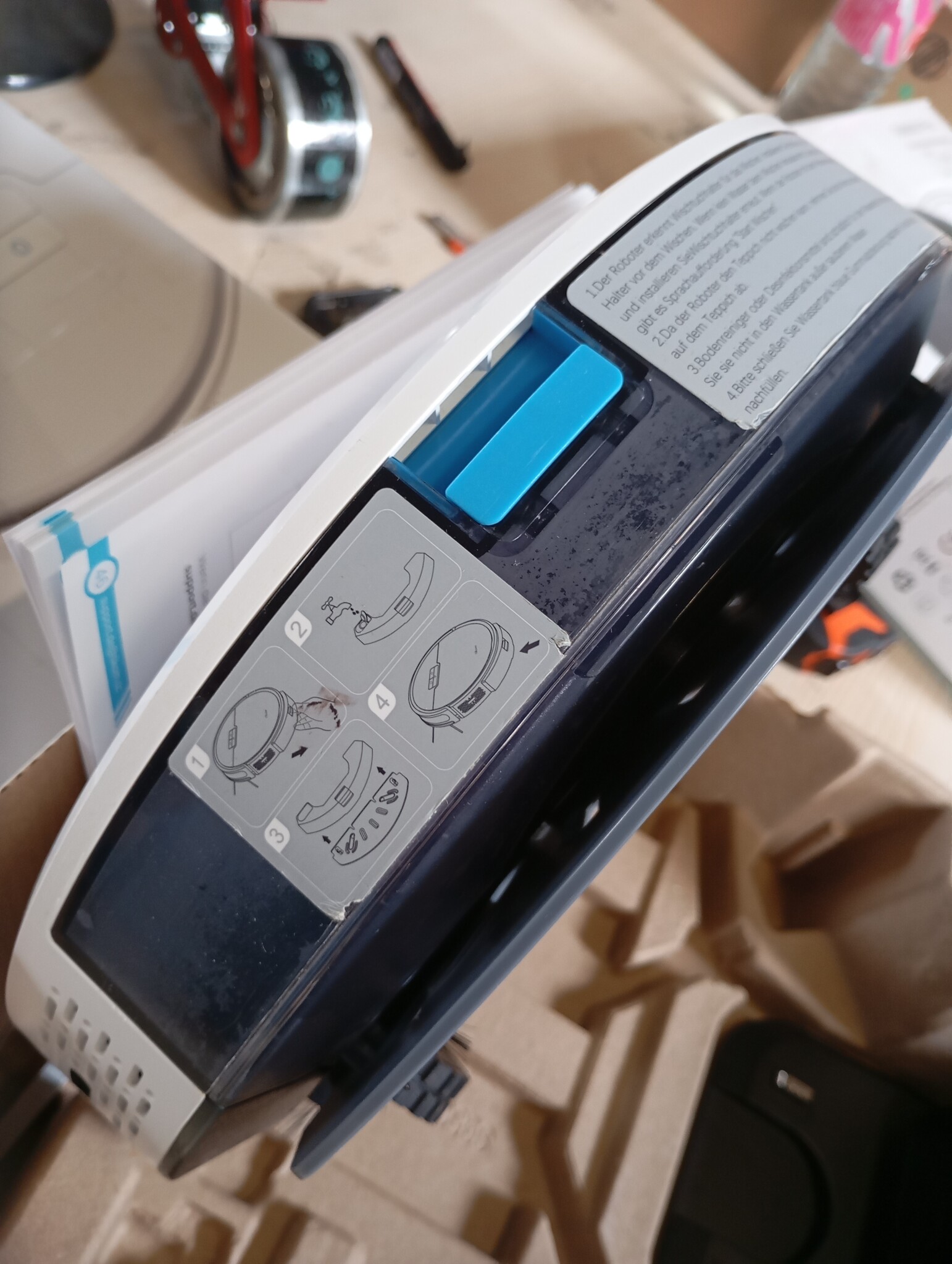 Tikom Robotstofzuiger, G8000 Pro Robotstofzuiger, 2-in-1, 4500 Pa zuigkracht, zelfoplaadbaar, wifi, max. 150 minuten, geschikt voor dierenharen, tapijt, harde vloeren, wit